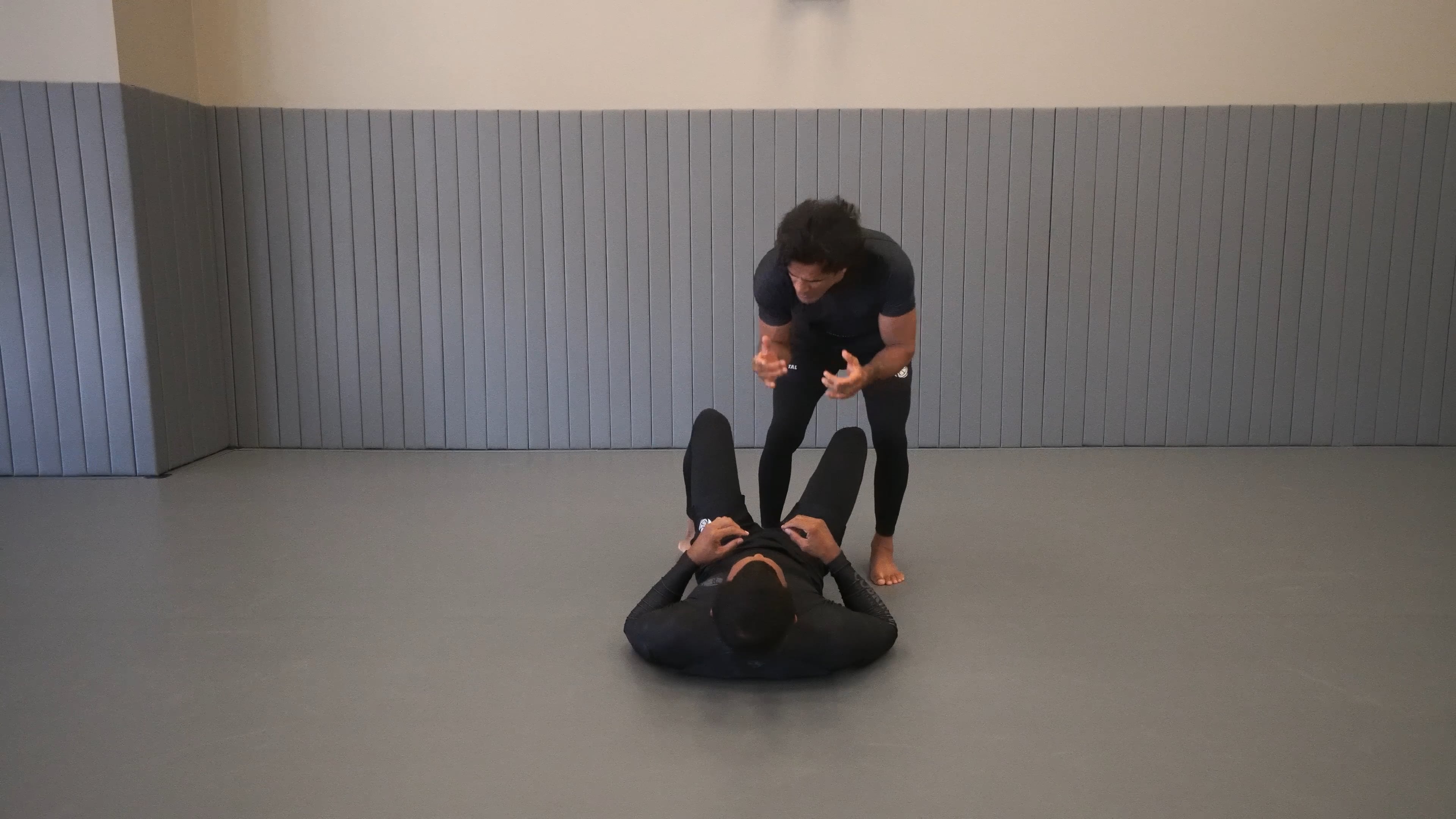 Countering the Wrestle Up: Catching the Chin Strap from Knee Cut