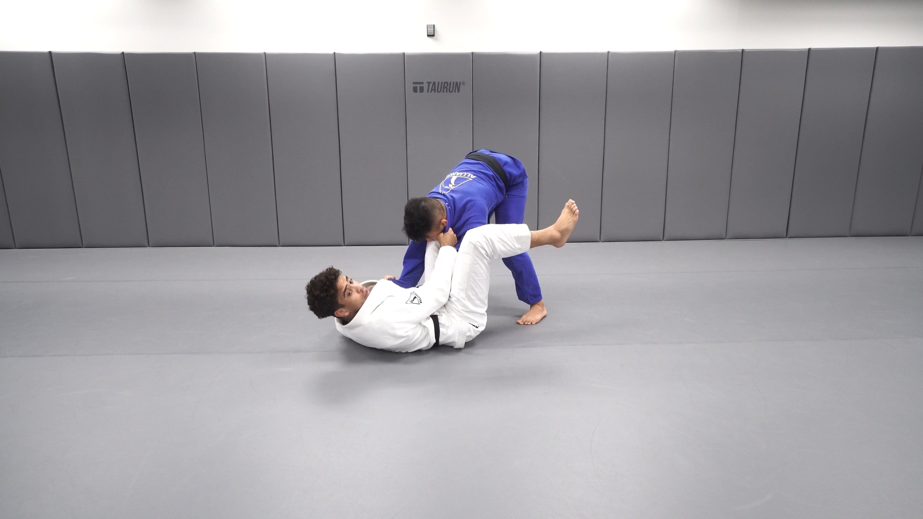 Hand Fighting Concepts: Establishing De La Riva to X Guard Sweep