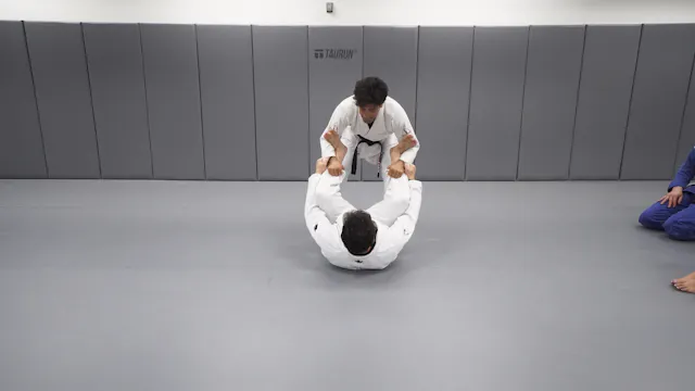 Spider Guard Break to Bullfighter Pass