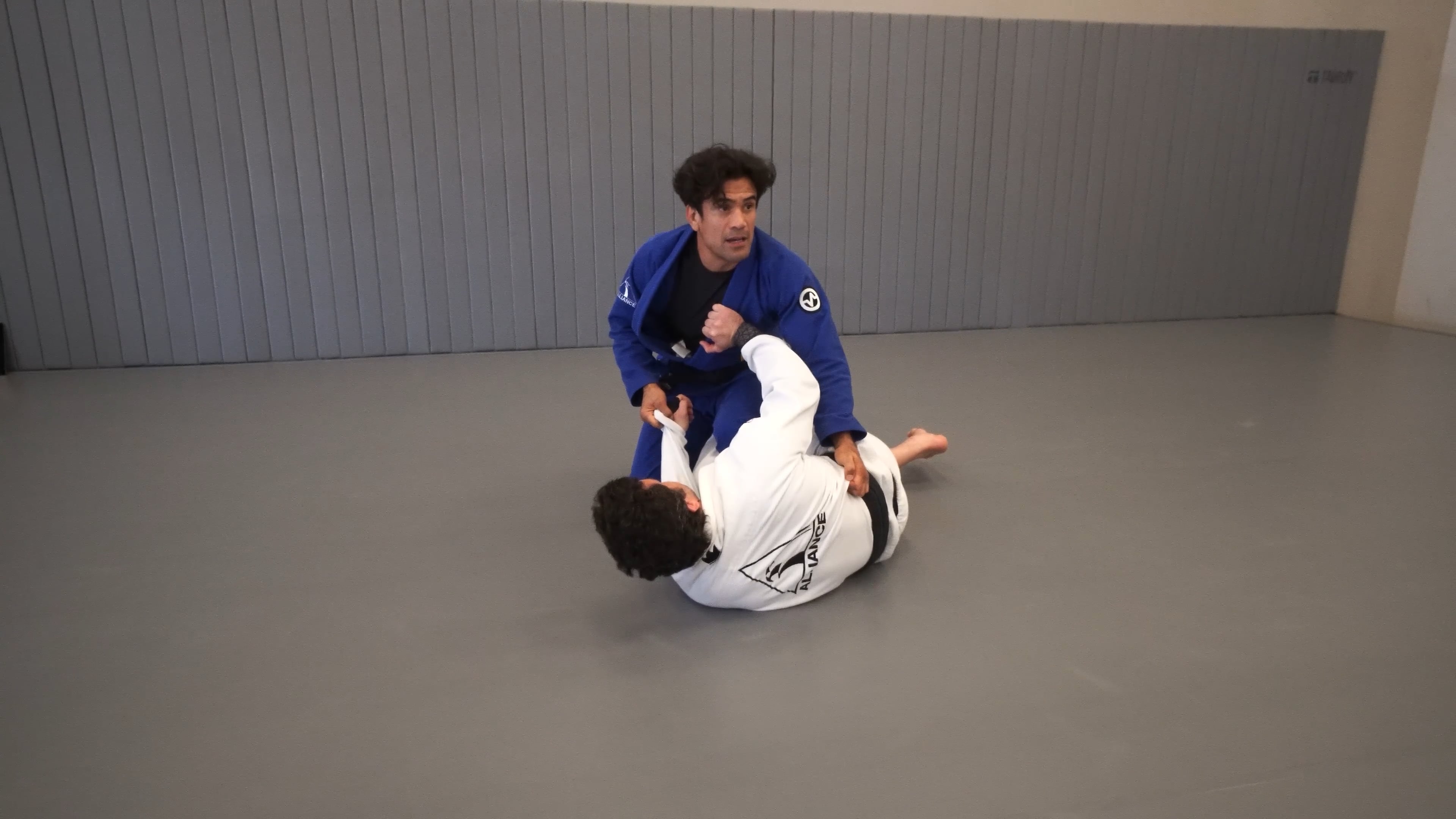 De La Riva X Entry & Sweep Options using Different Grips