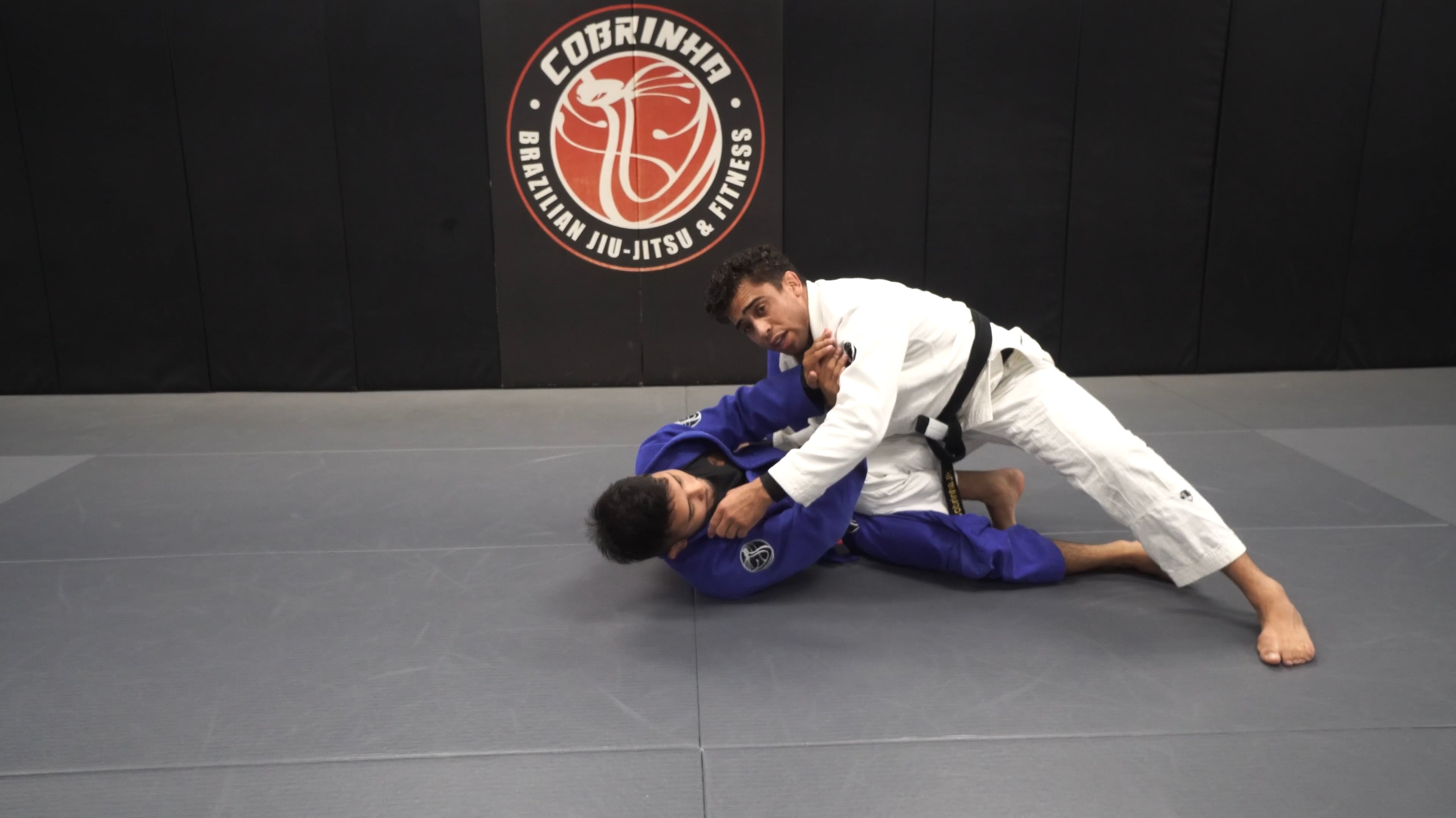 Folder Pass Set Up to Knee Cut
