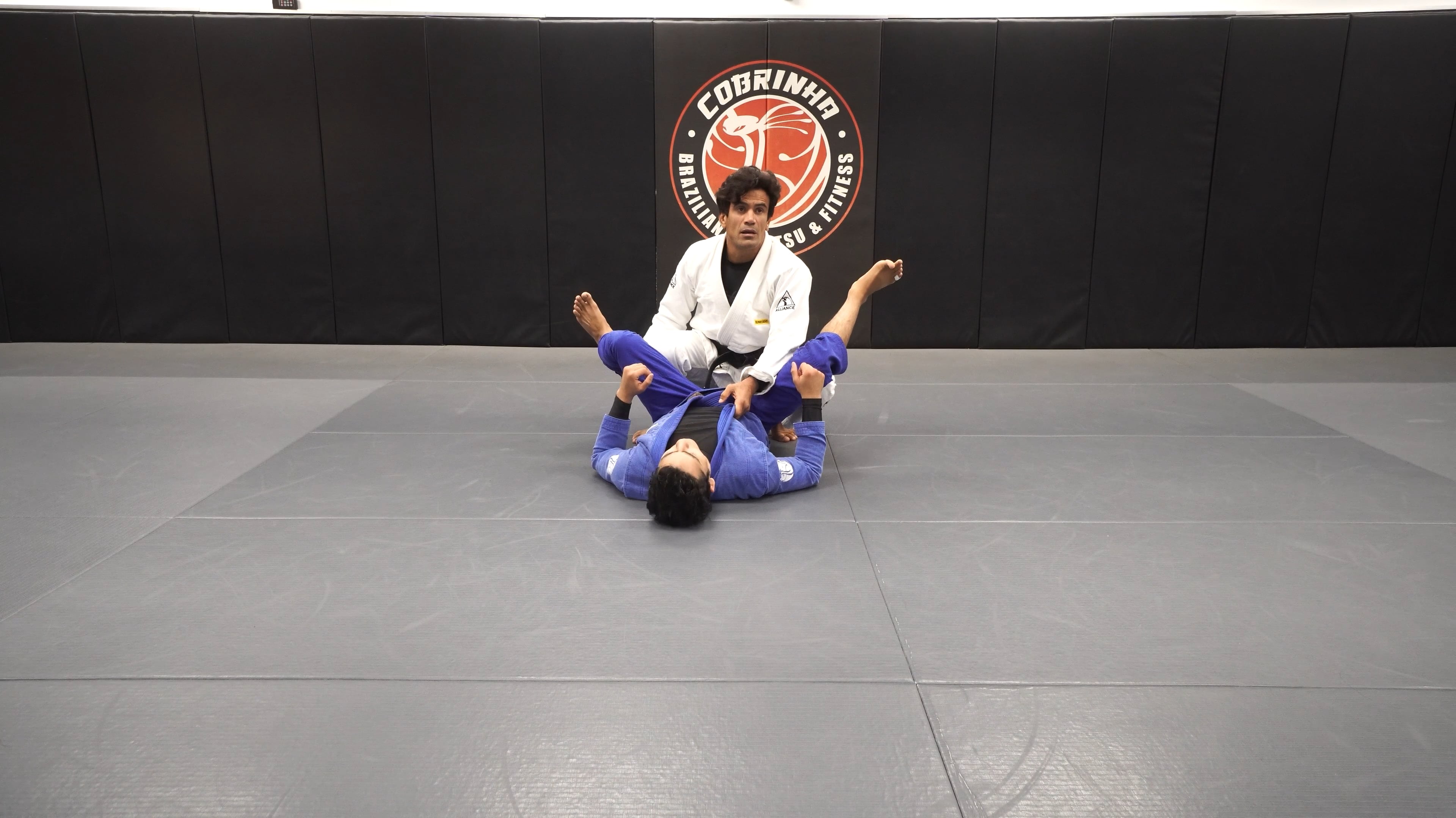 Luxury Grip Drill: Countering the Foot on the Hip & the Lasso 