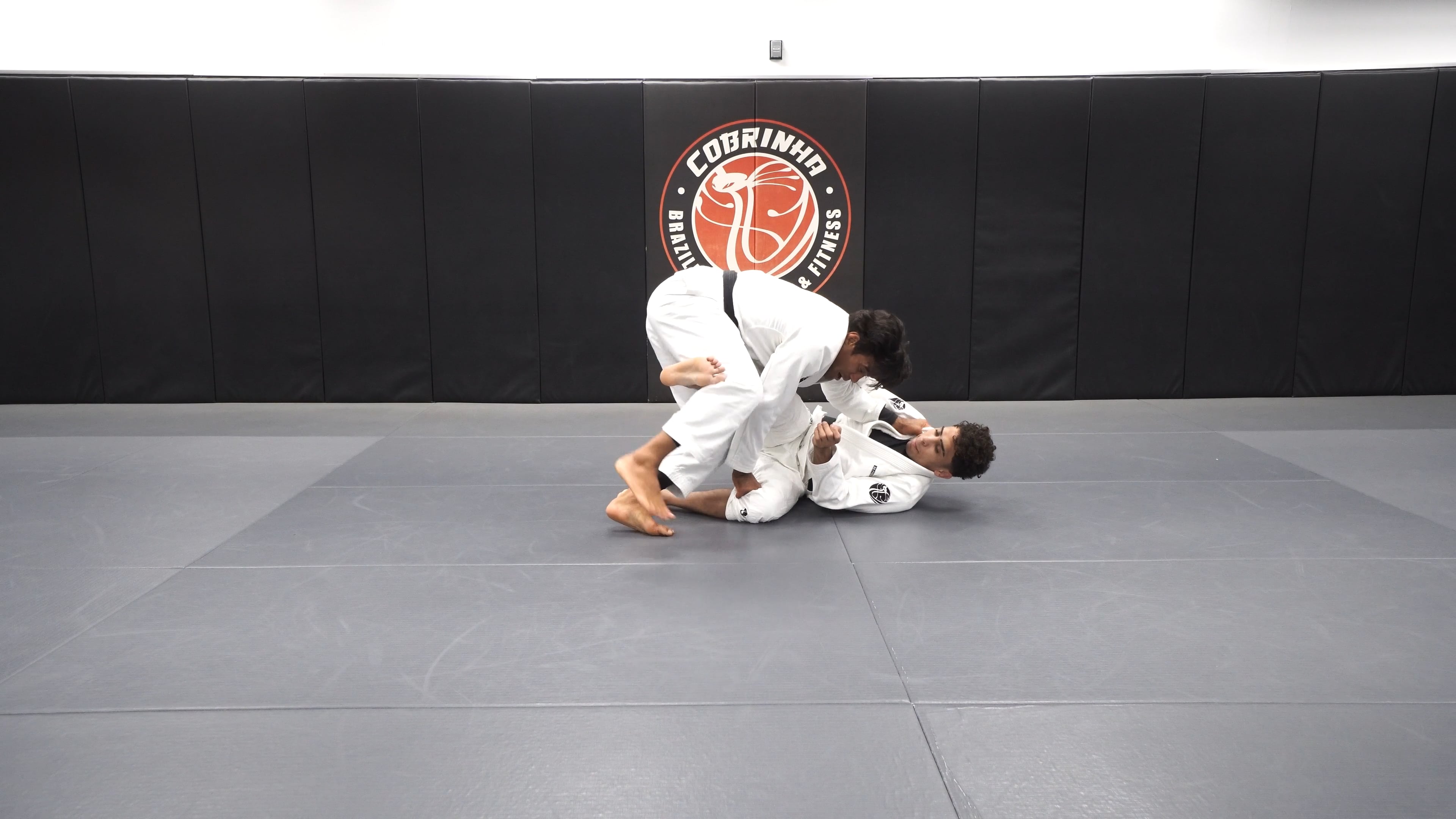 Folder Pass: Clearing the Hook using the Donkey Kick