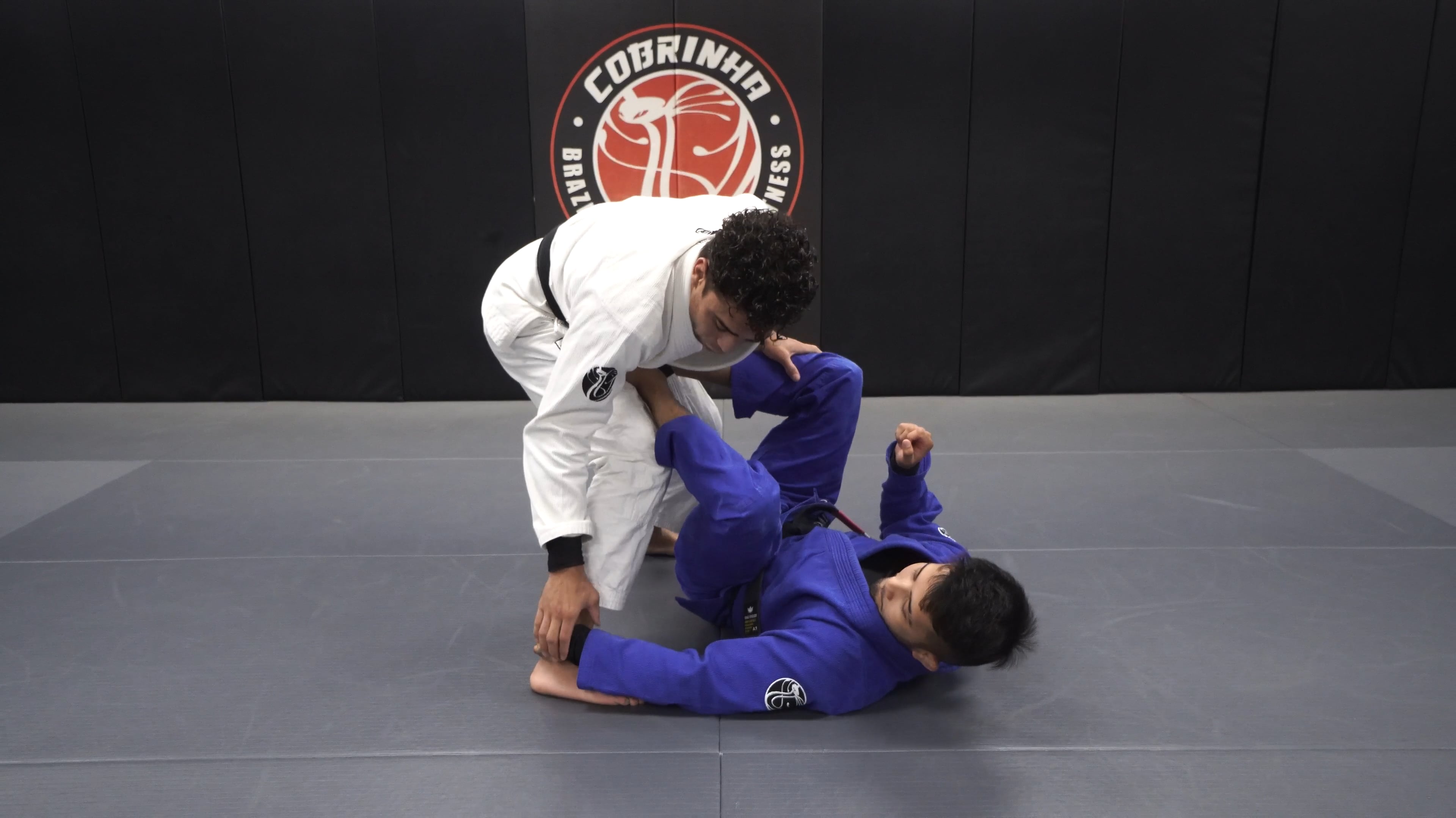 Drill: Setting Up the Luxury Grip Passing Position