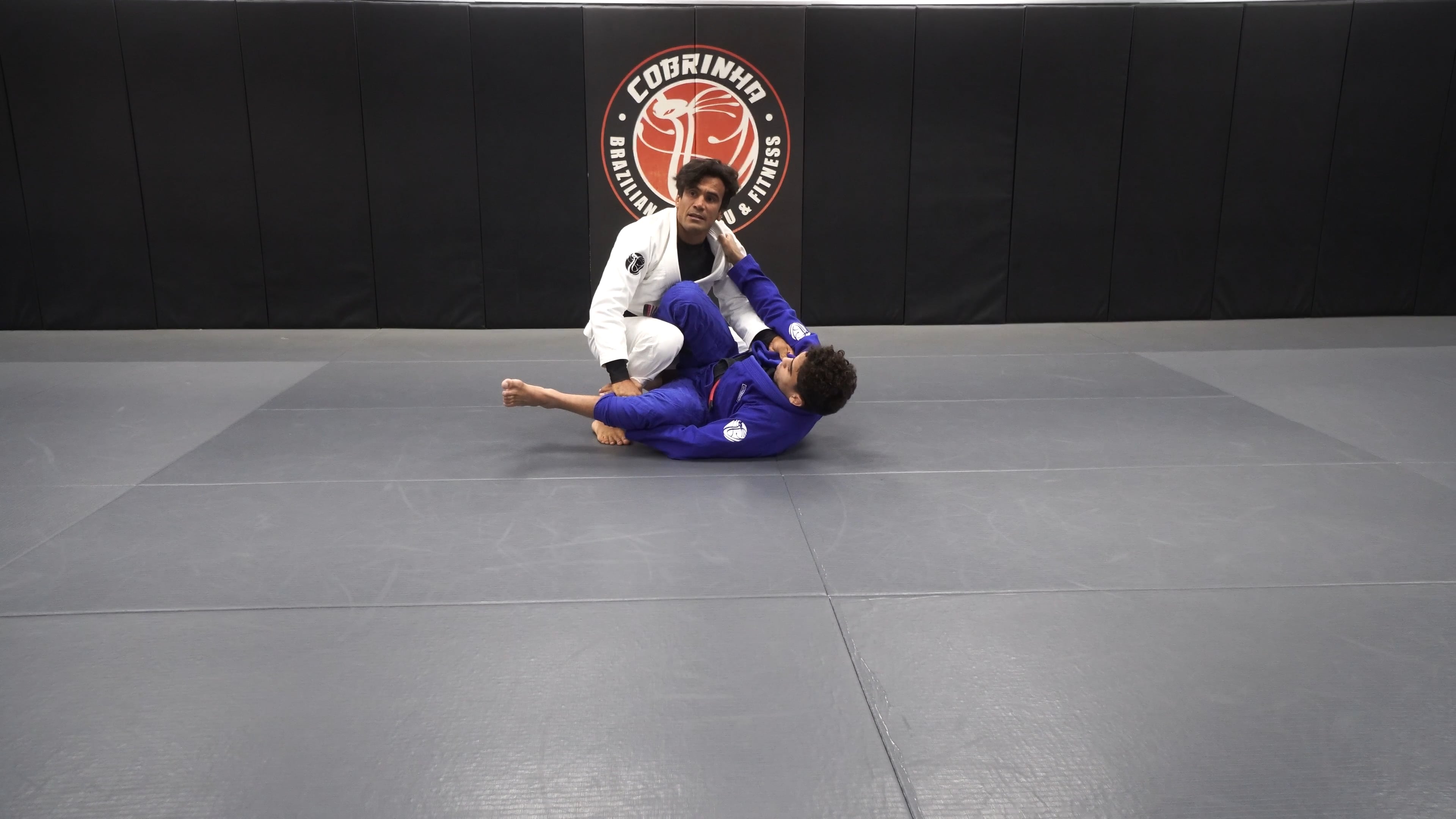 Luxury Grip Passing Concepts: Chaining Passes & Pit Stops to Enter the Knee Cut