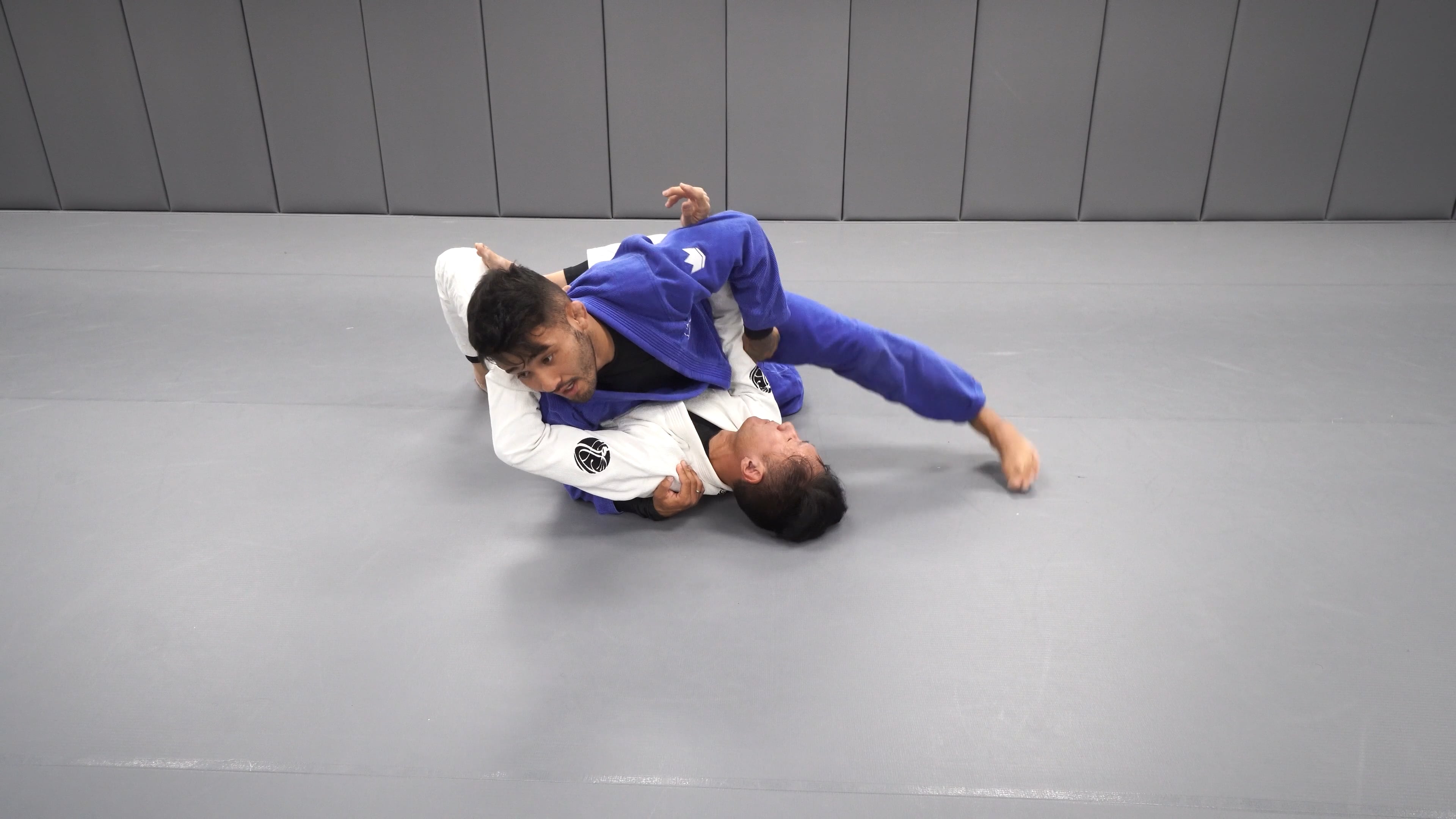 Side Control: Isolating the Head & Finishing the Americana