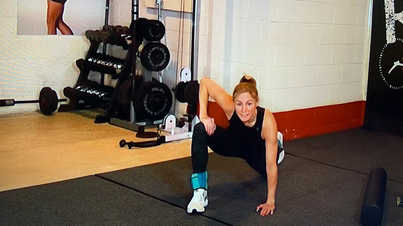4-Day Split Hip:Glutes:Abs - Other - RAW - 30-Minutes to Fitness