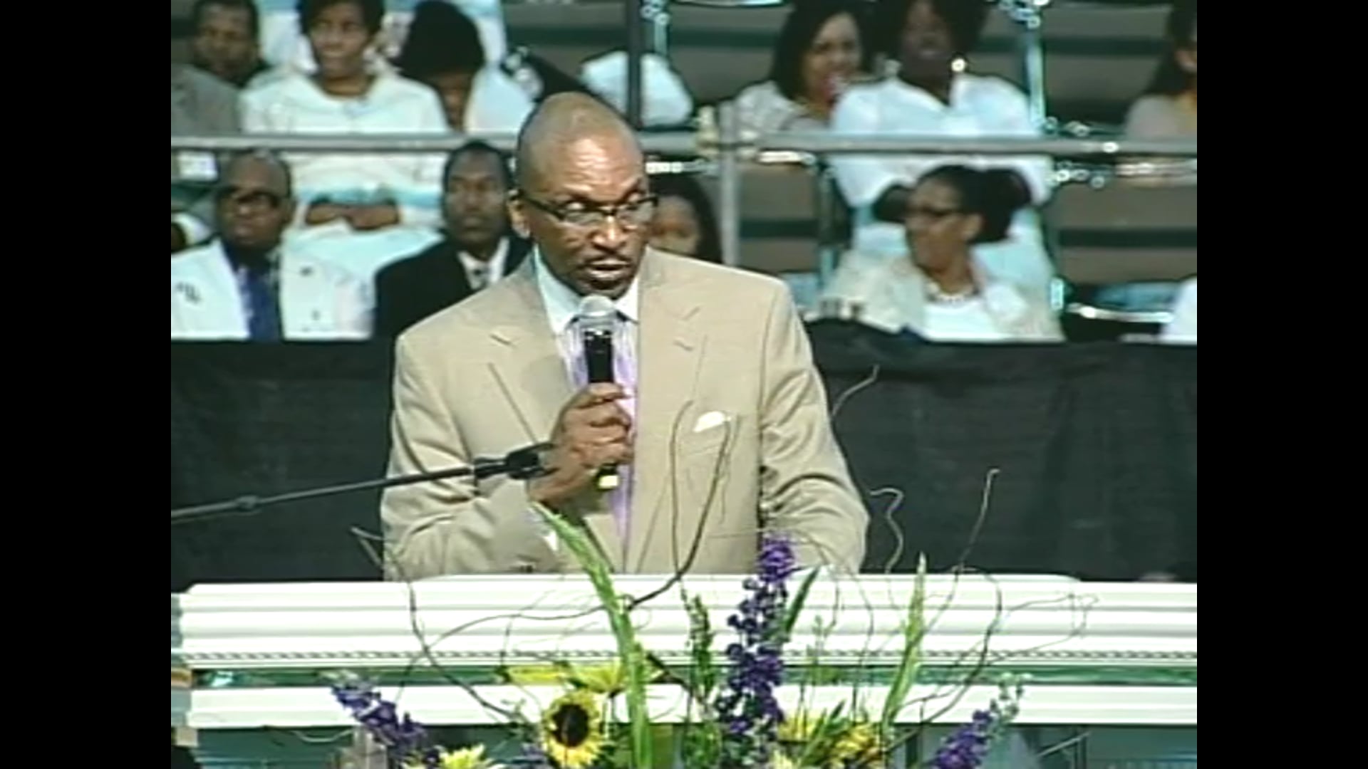 COGIC AIM 2013 Tuesday Evening Worship Service Part 2 Pastor Roderick Hennings