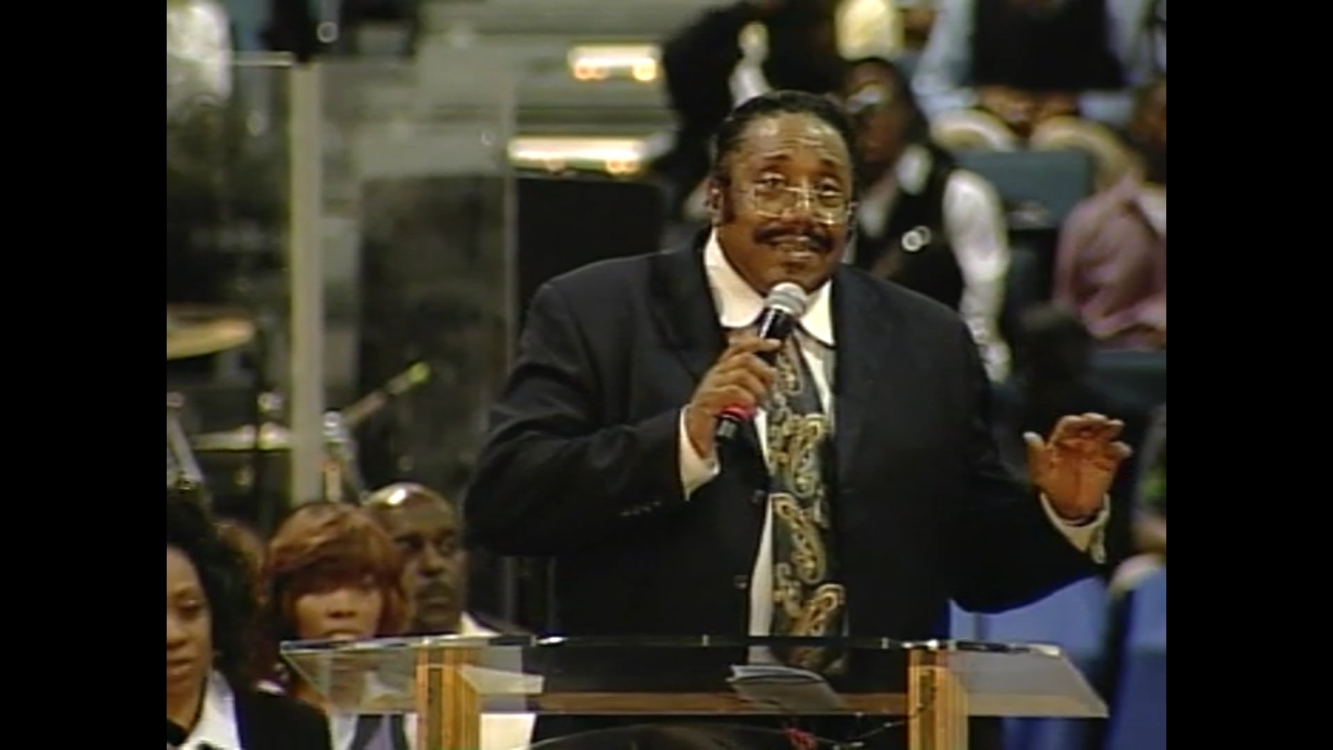 COGIC AIM 2009 Music & Youth Friday Noonday Pastor Linwood Dillard Part 2