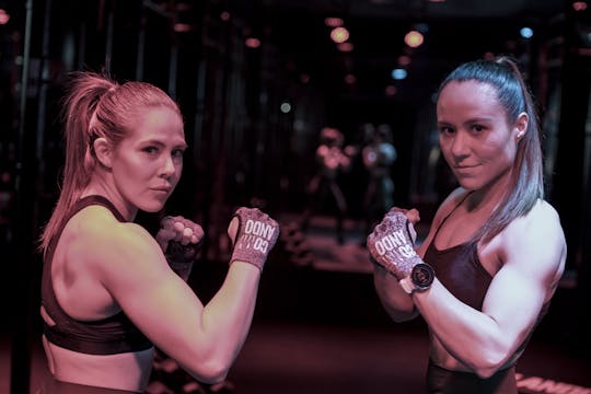 Fighter vs. Fighter con Andie & Renata