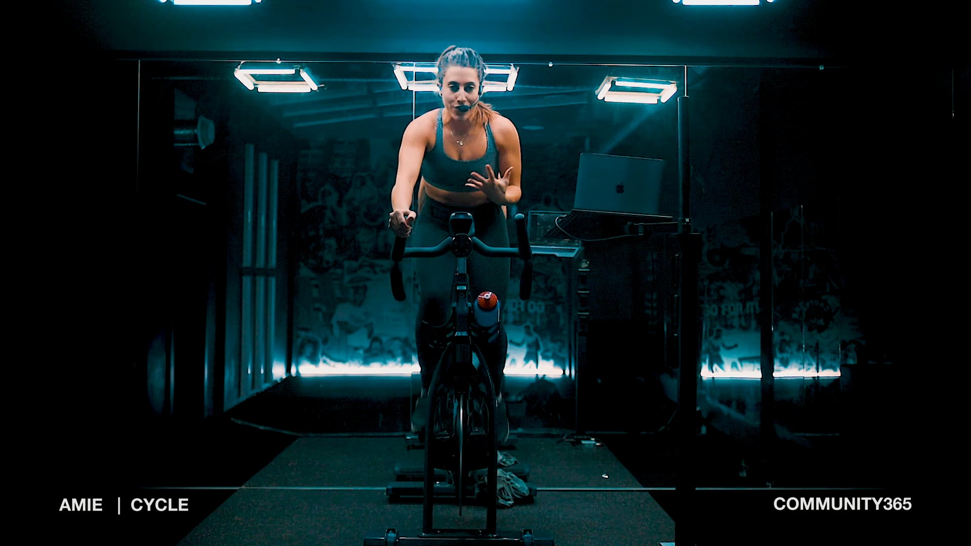 OLIVIA_CYCLE-NELLY_RIDE