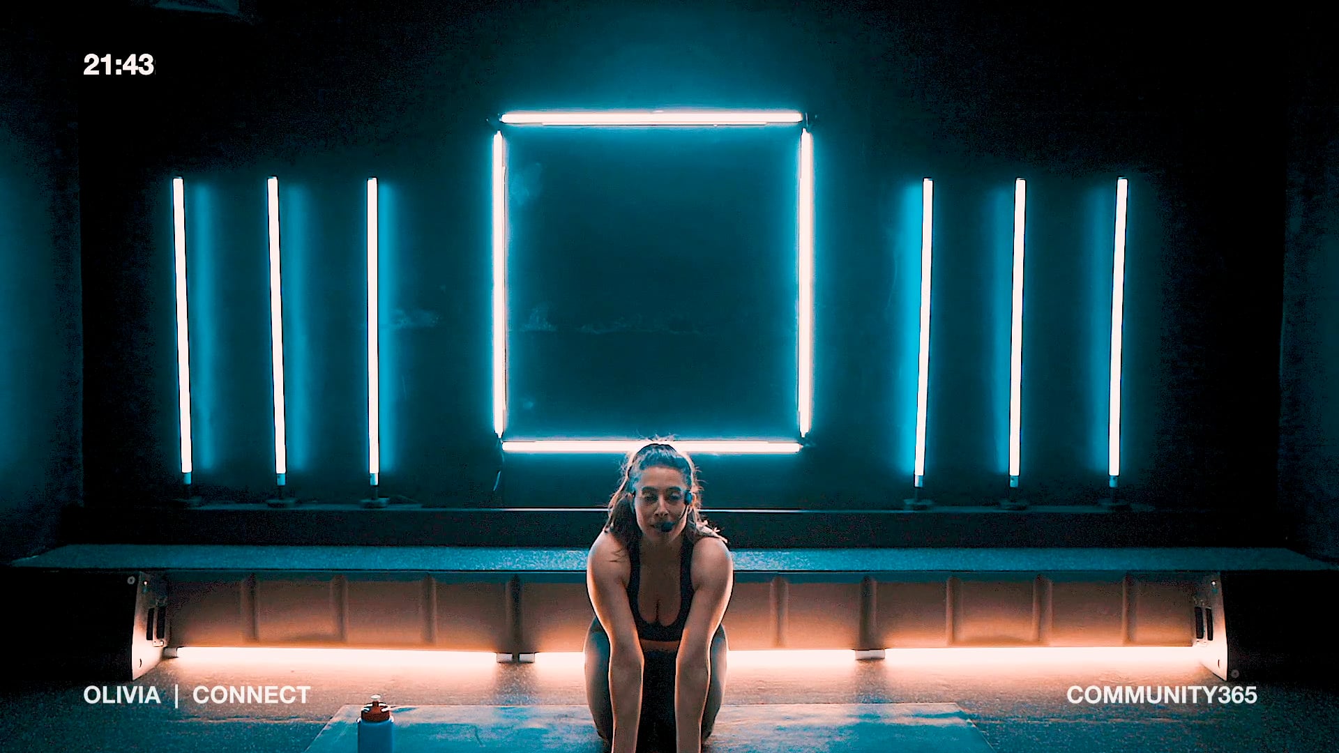 OLIVIA_CONNECT_upper-body