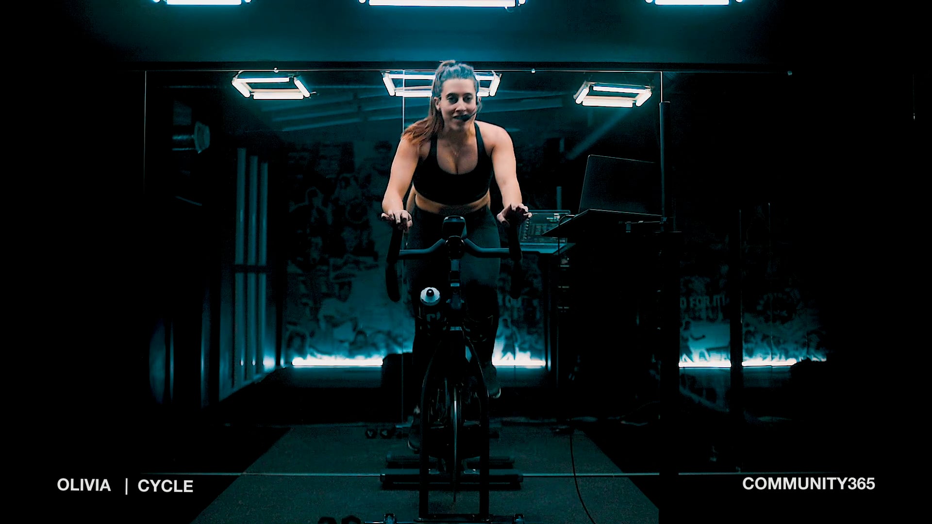 OLIVIA_CYCLE_CHRIS-BROWN_S01E35