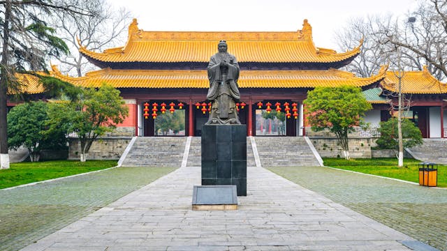 S2: Episode 4: The Origin of ‘Cuisine’