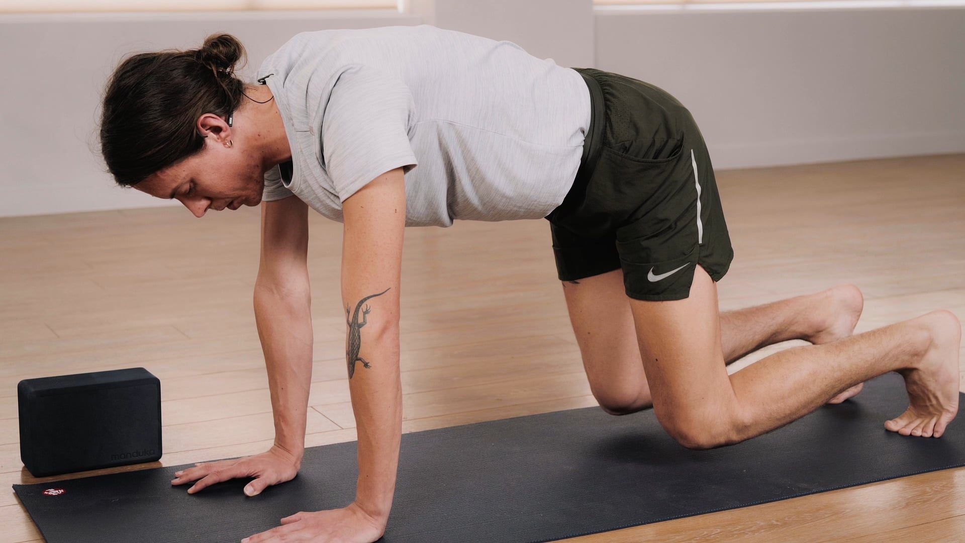 Hot Yoga Flow with Sammy - 1