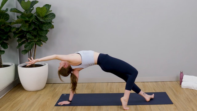 Hot Yoga Flow with Liz - 1