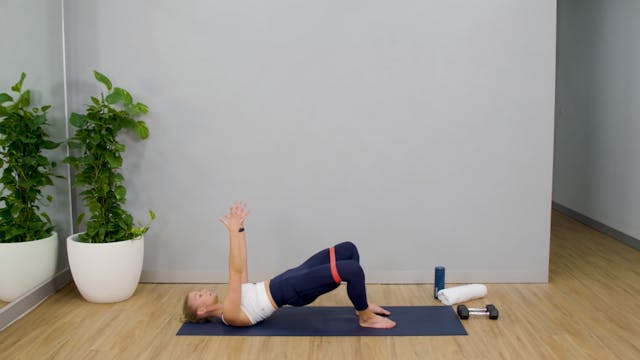 100% Glutes with Emily