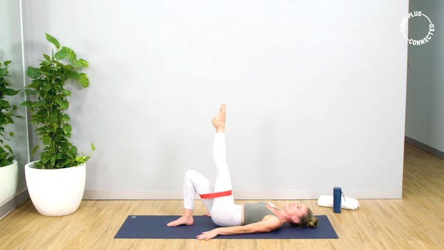 Glutes on Fire with Carnie