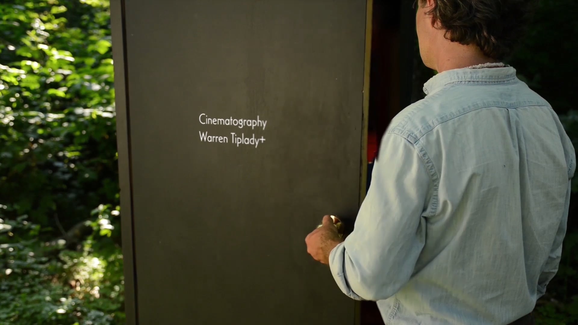 Salamander_ A Mystery S1_E5 In the BAG