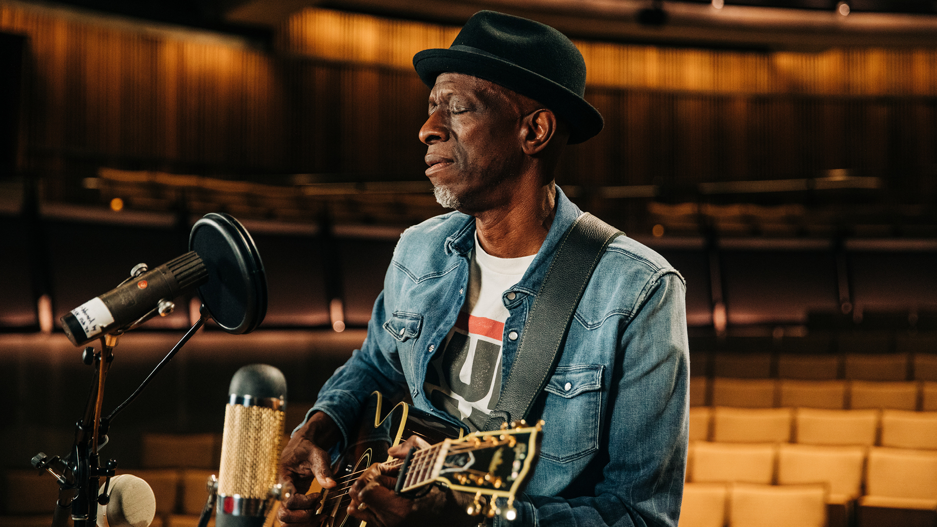 Keb’ Mo’ • Live at the Hall, 2021