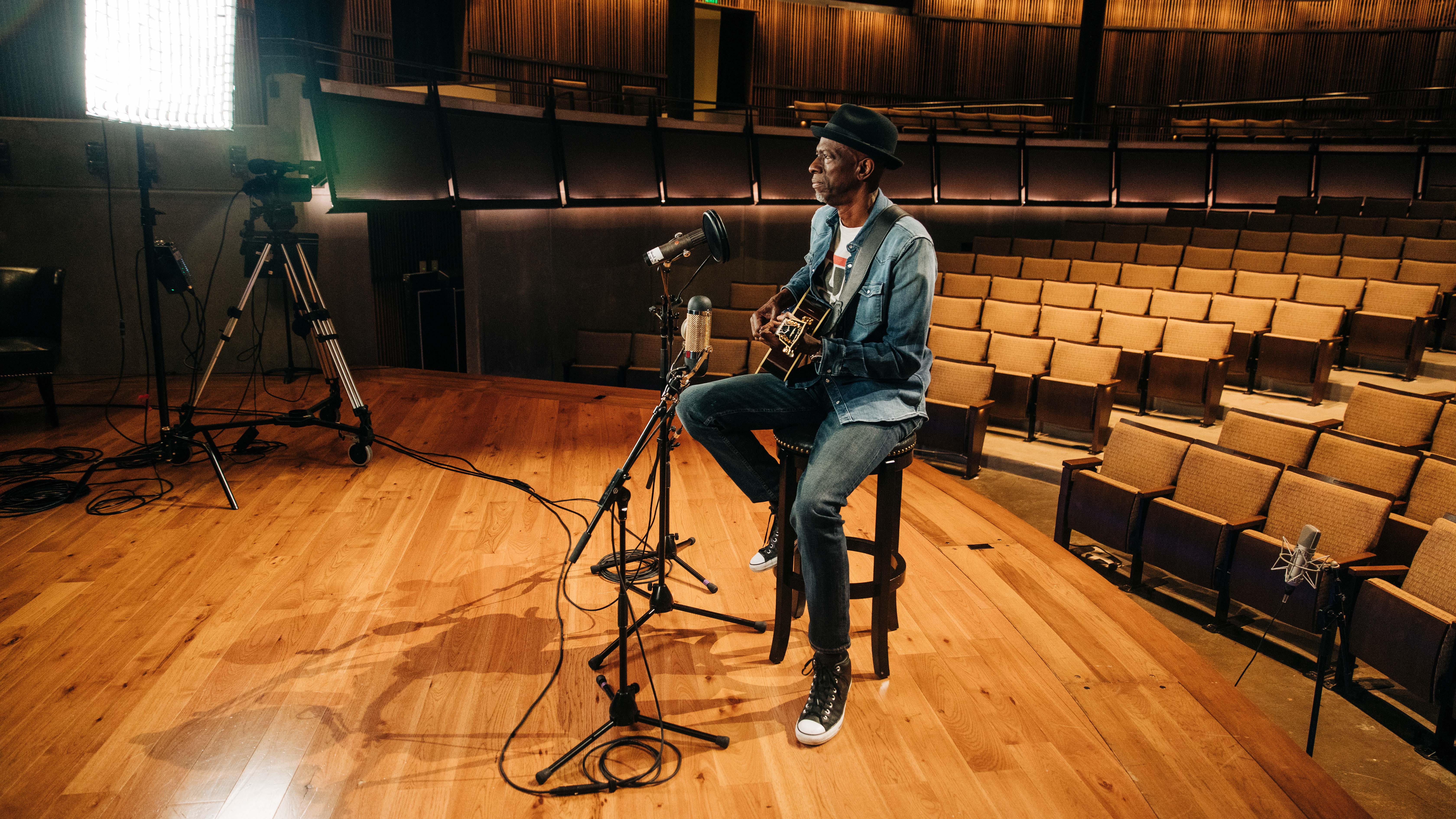 Keb’ Mo’ Bonus Tracks • Live at the Hall, 2021