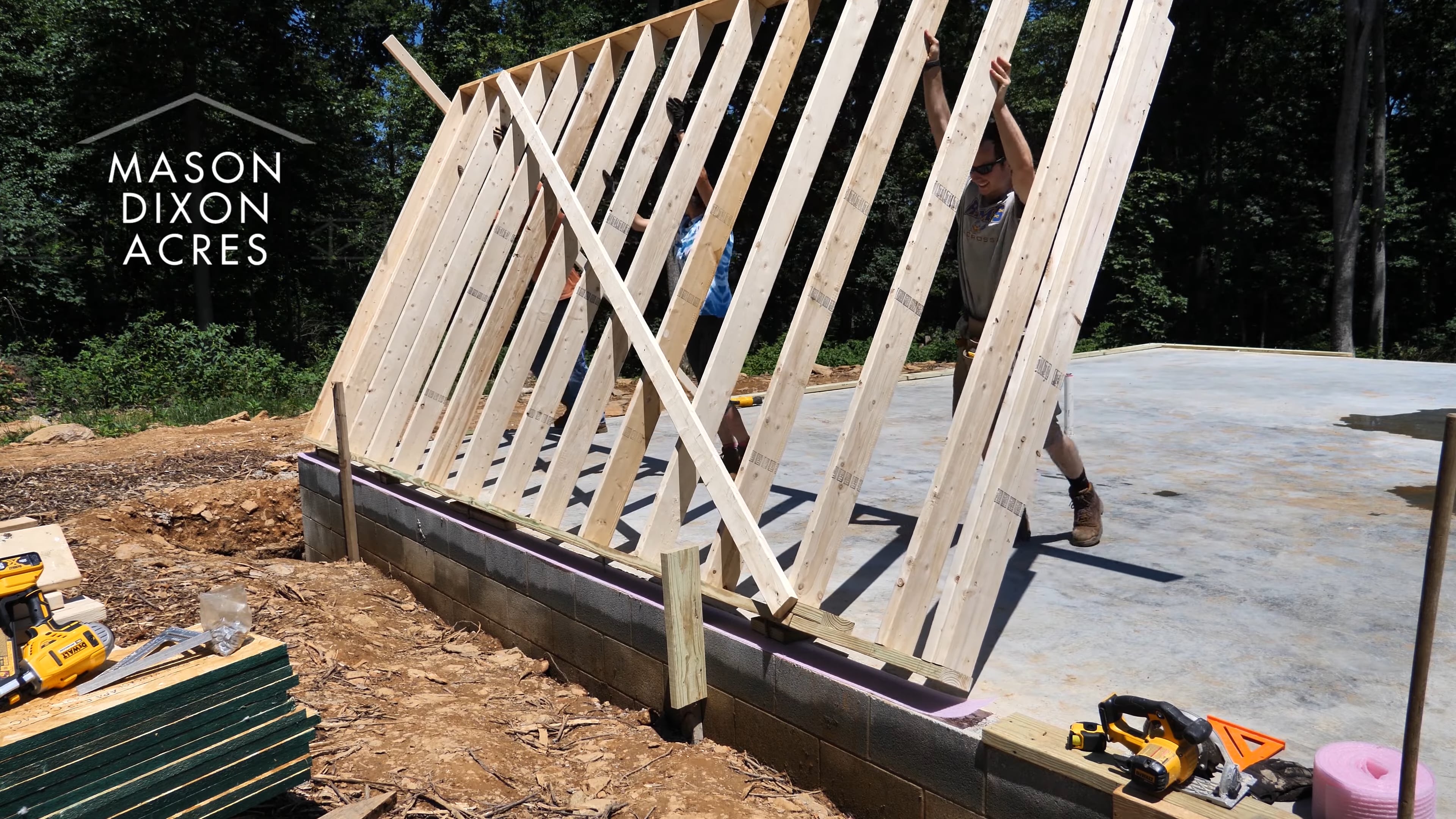 S2E19 Structural Ridge Beam Installation