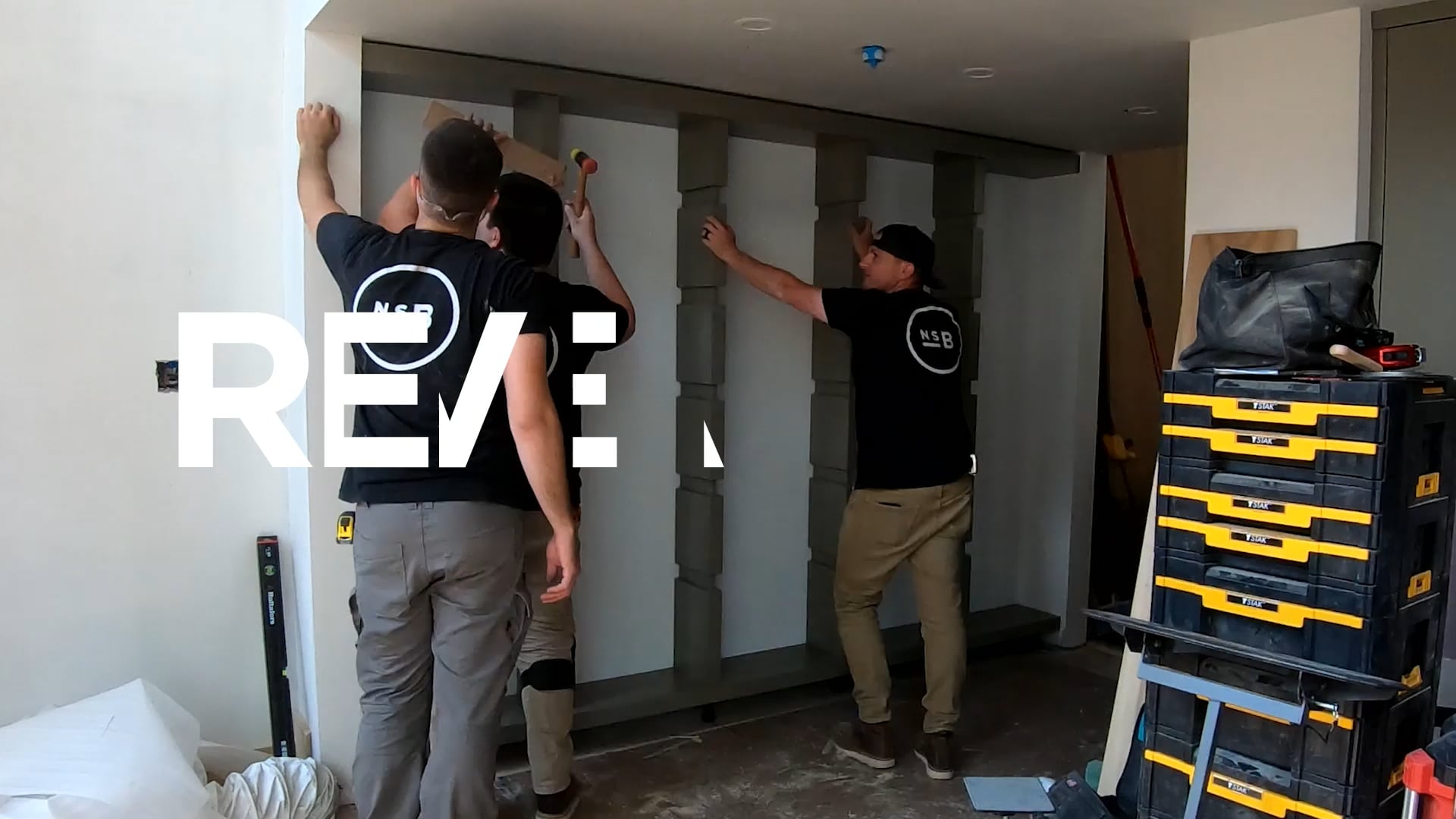 S1E13 Built in bookshelf with lap joints