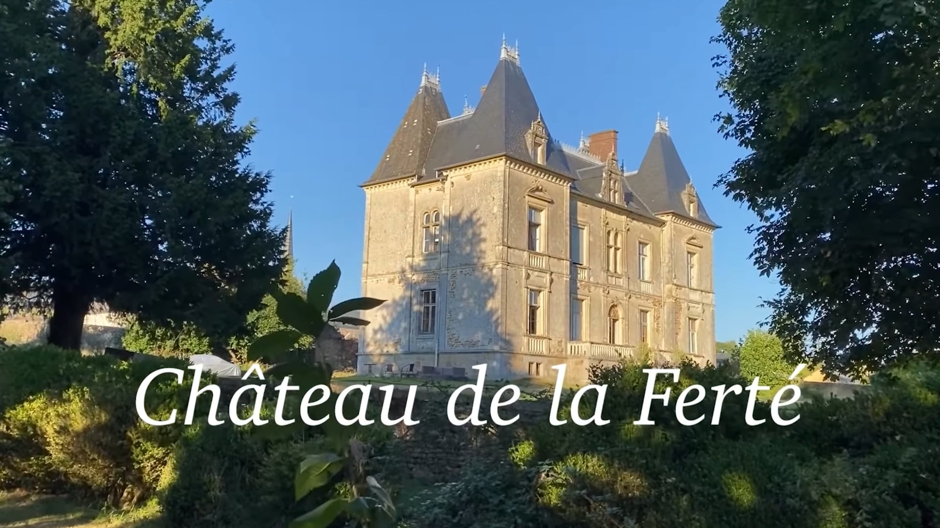 S3E12 Inside the Busy Salon: Construction and Challenges