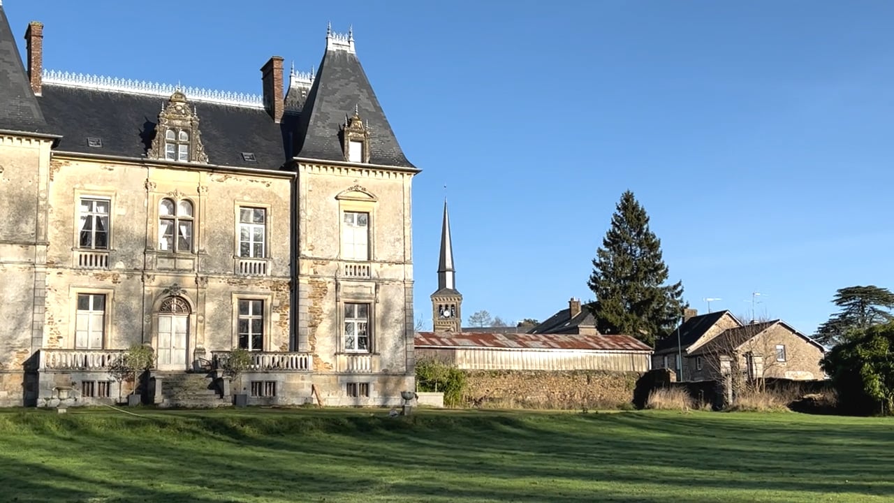 S3E19 Fight At The Chateau