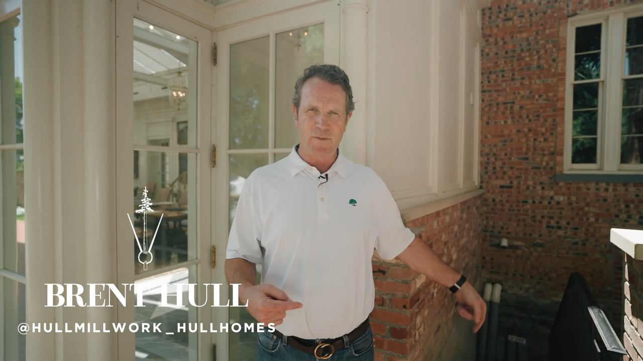 S1 E7 Recreating the English Tavern