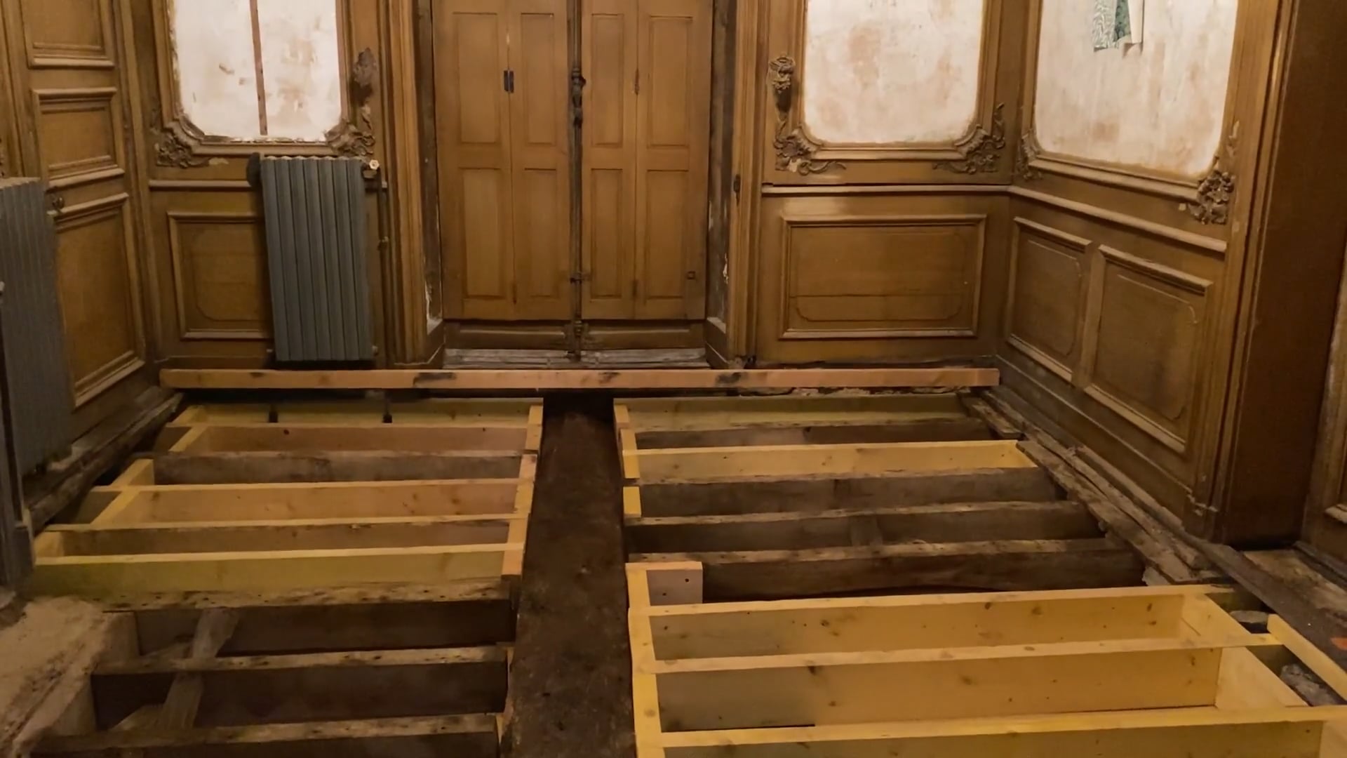 S1E22 Chateau Flooring