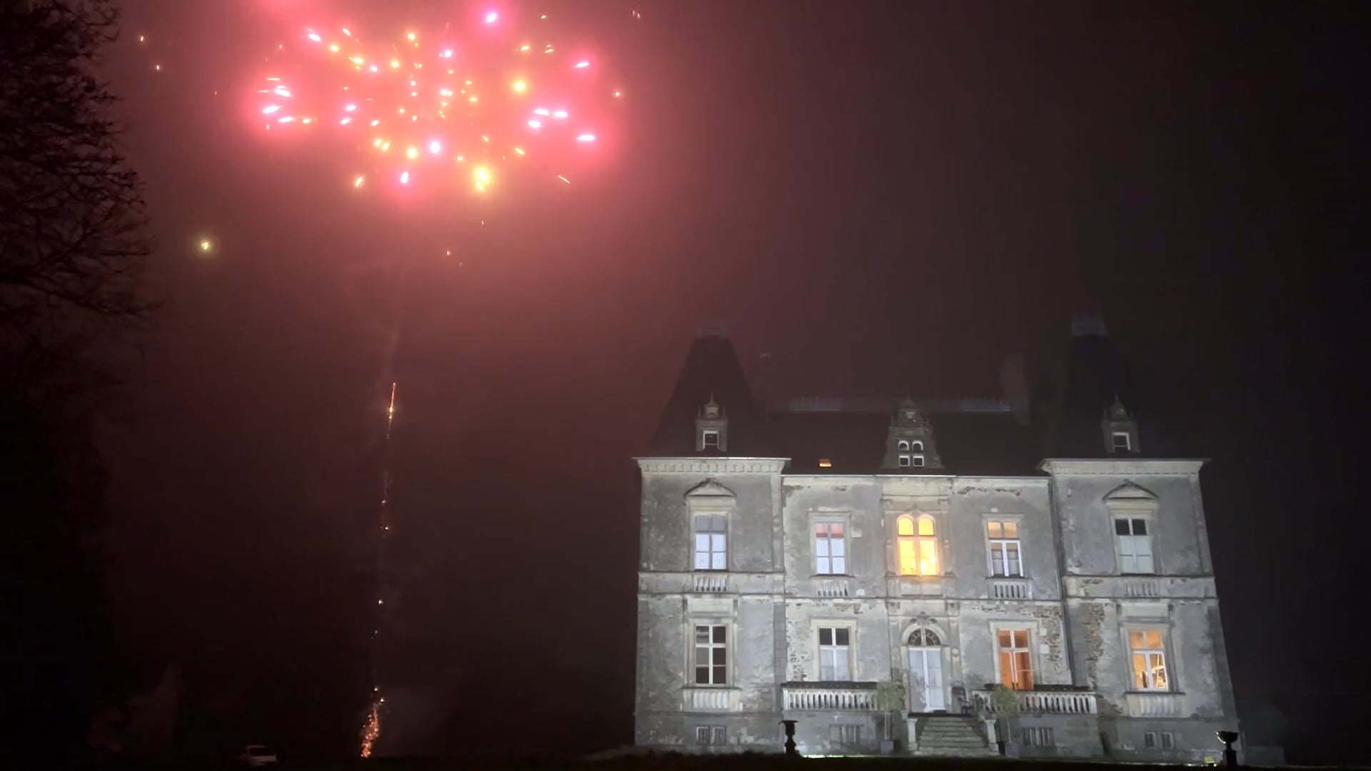 S2 E4 New Years at Chateau de la Ferté