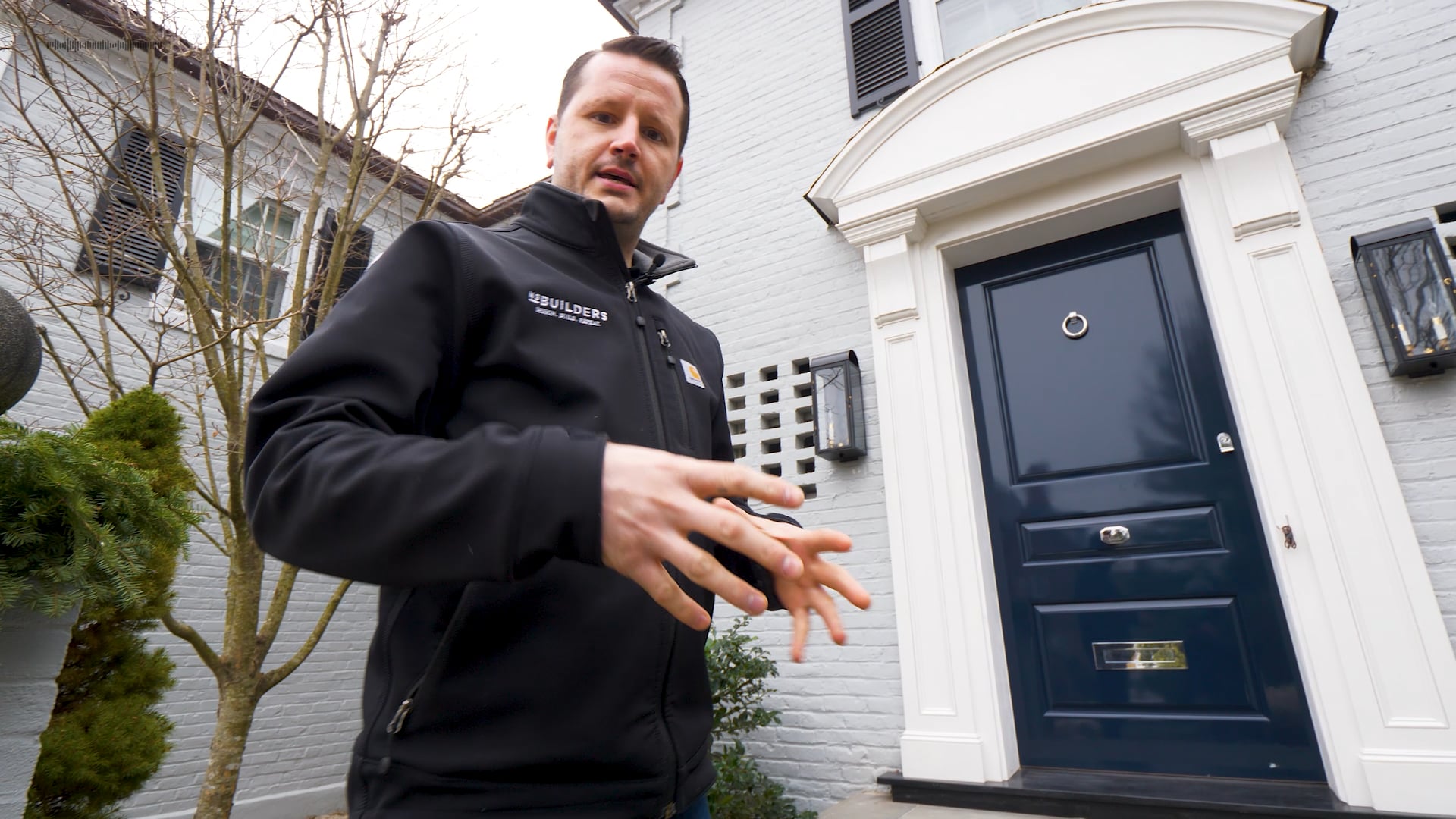 S1E16 Curved exterior moulding