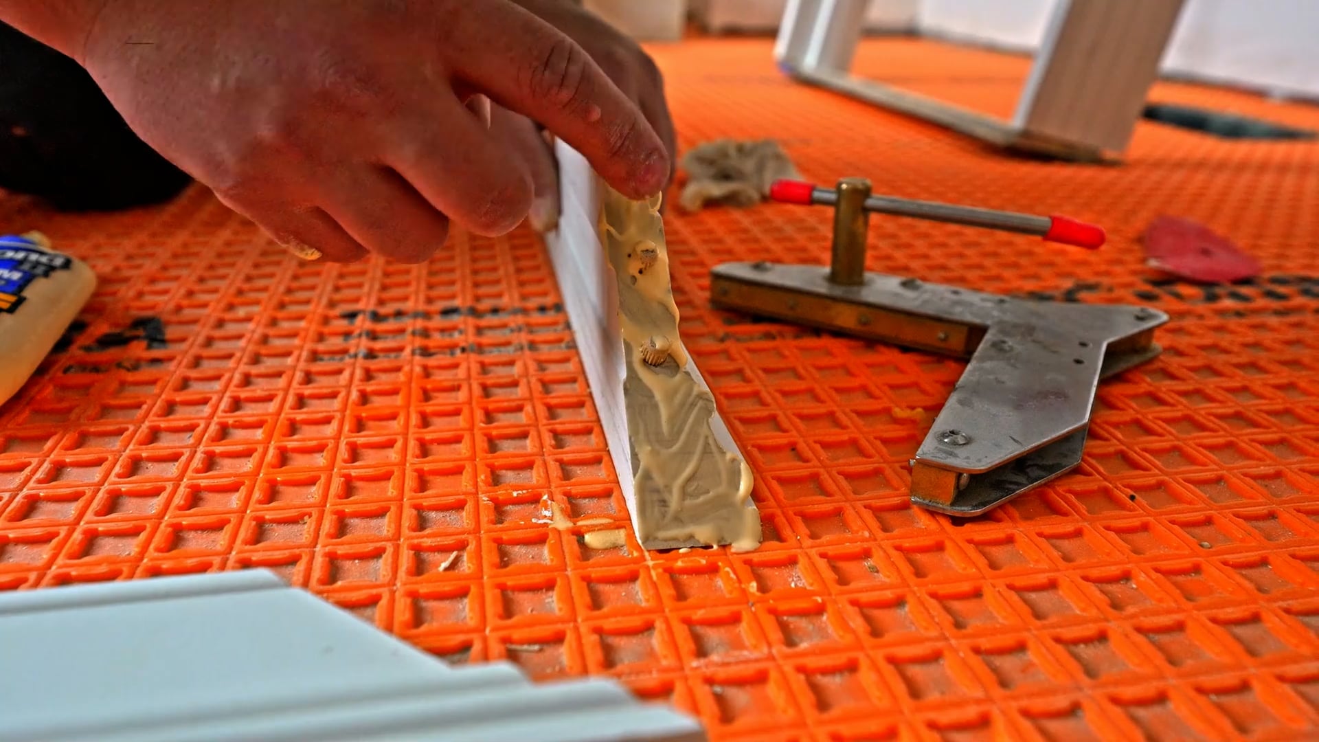 S1E29 Interior Carpentry Progress (Global)