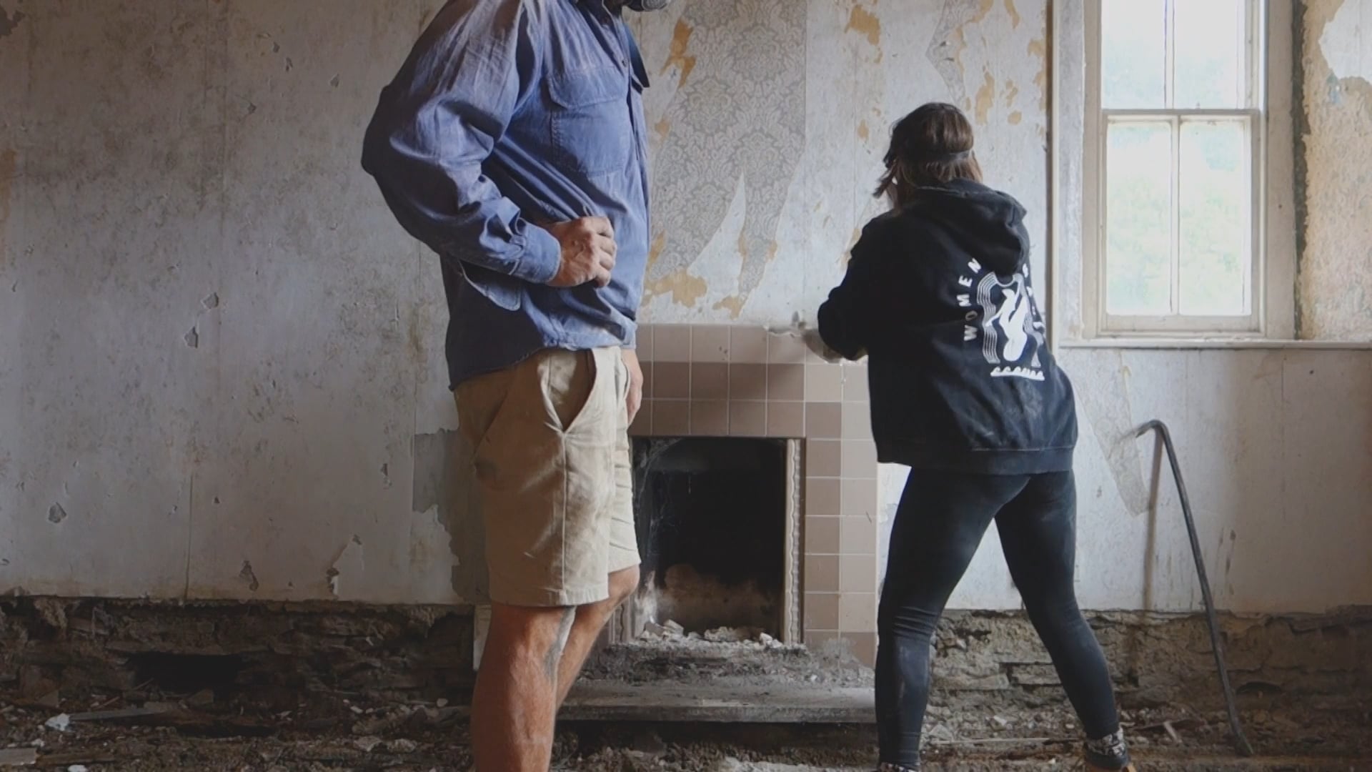 S1E6 Starting With the Worst Room to Tackle Damp and Structural Damage