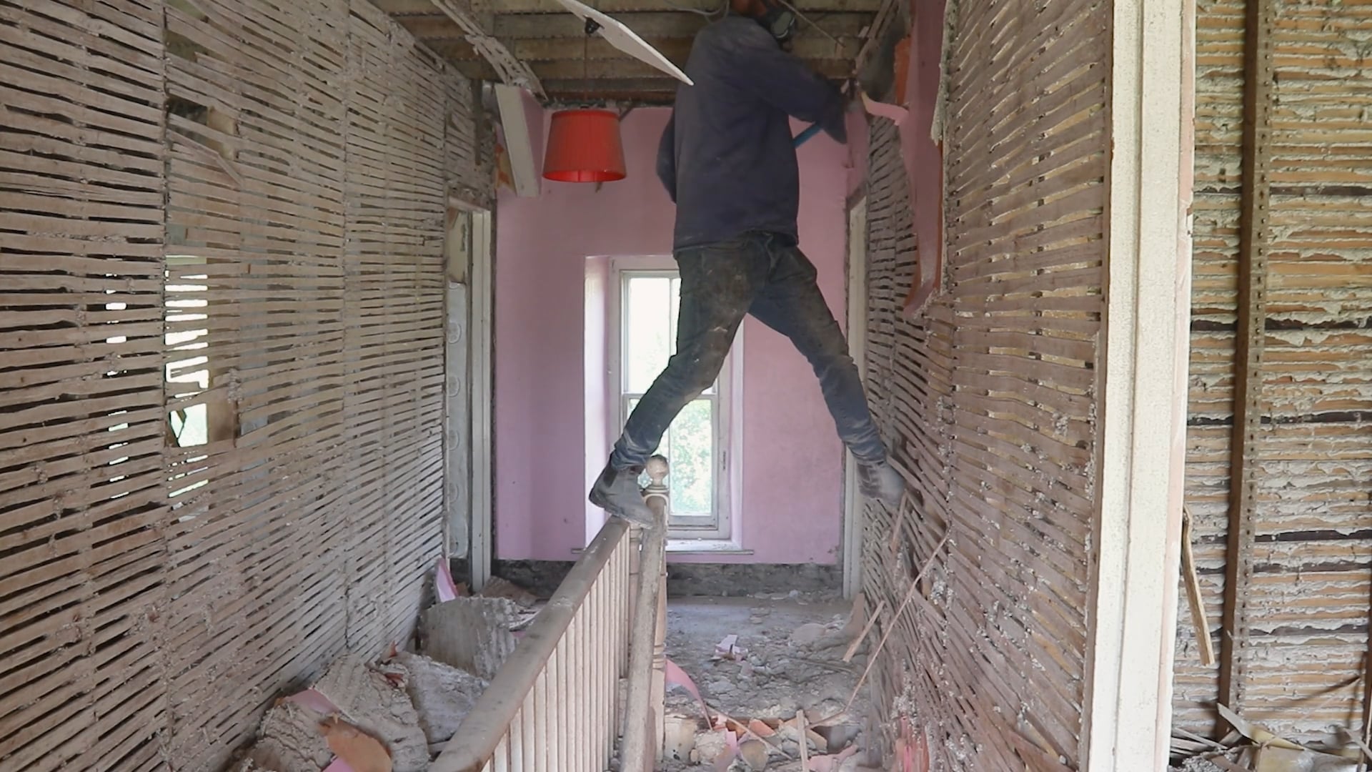 S1E9 Tearing Down Walls and Revealing What This Old Farmhouse Holds