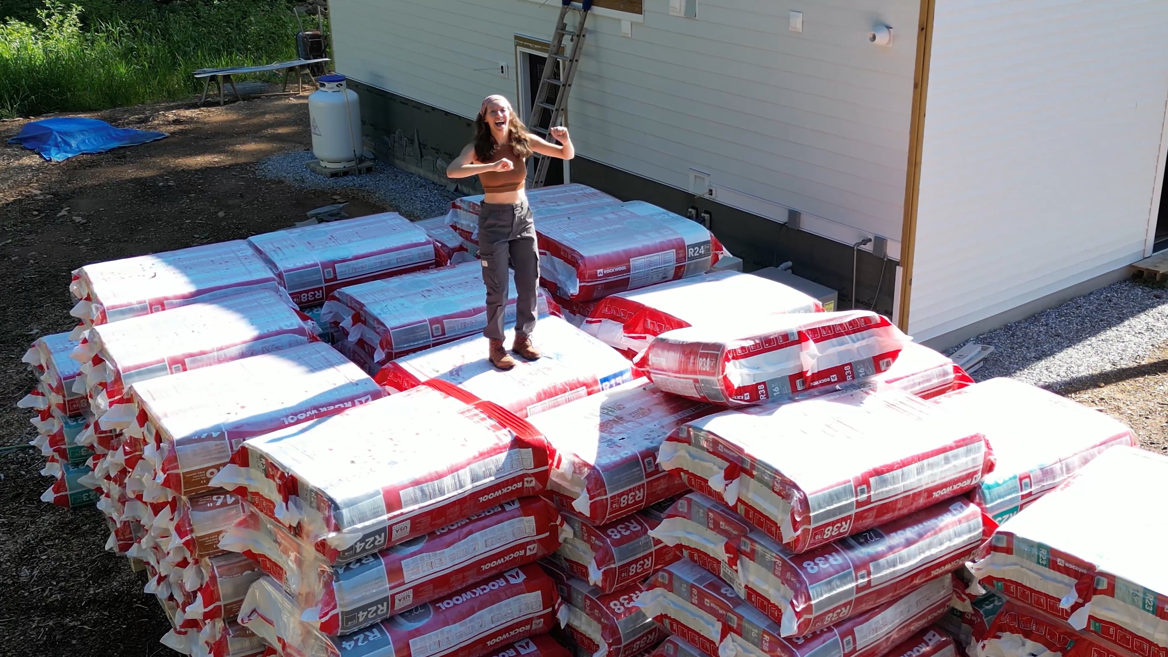 S4E22 We're Installing a Mountain of Insulation