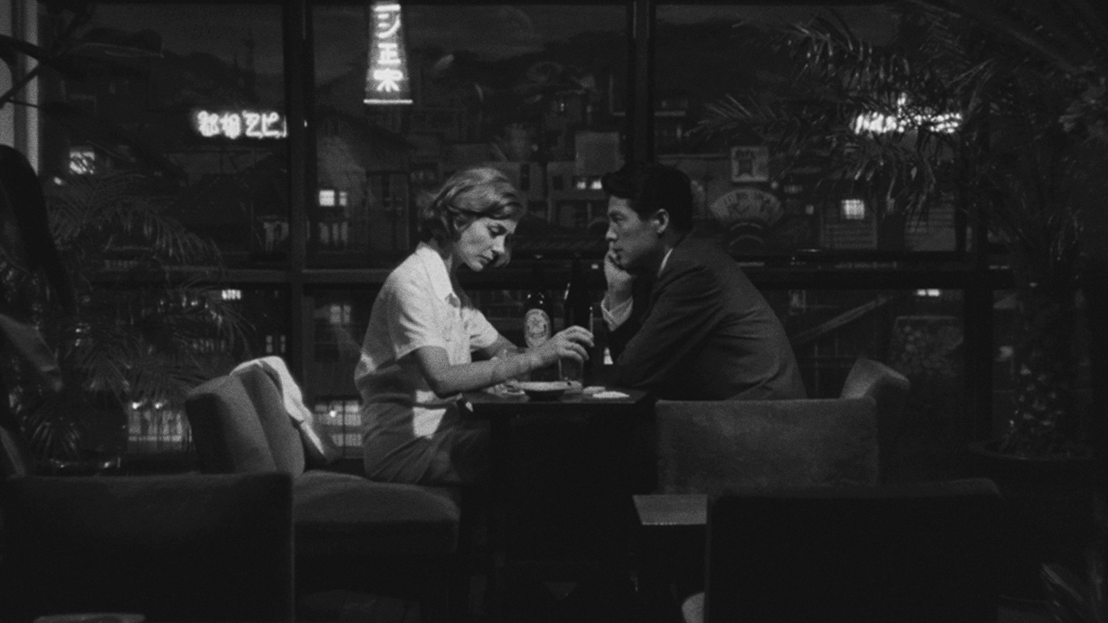 HIROSHIMA MON AMOUR Commentary