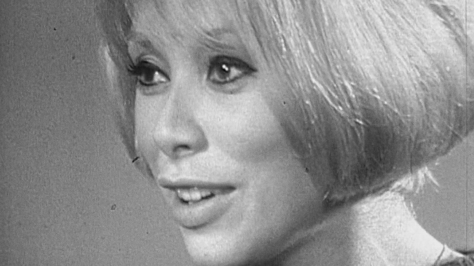 Mireille Darc and Jean Yanne on WEEKEND