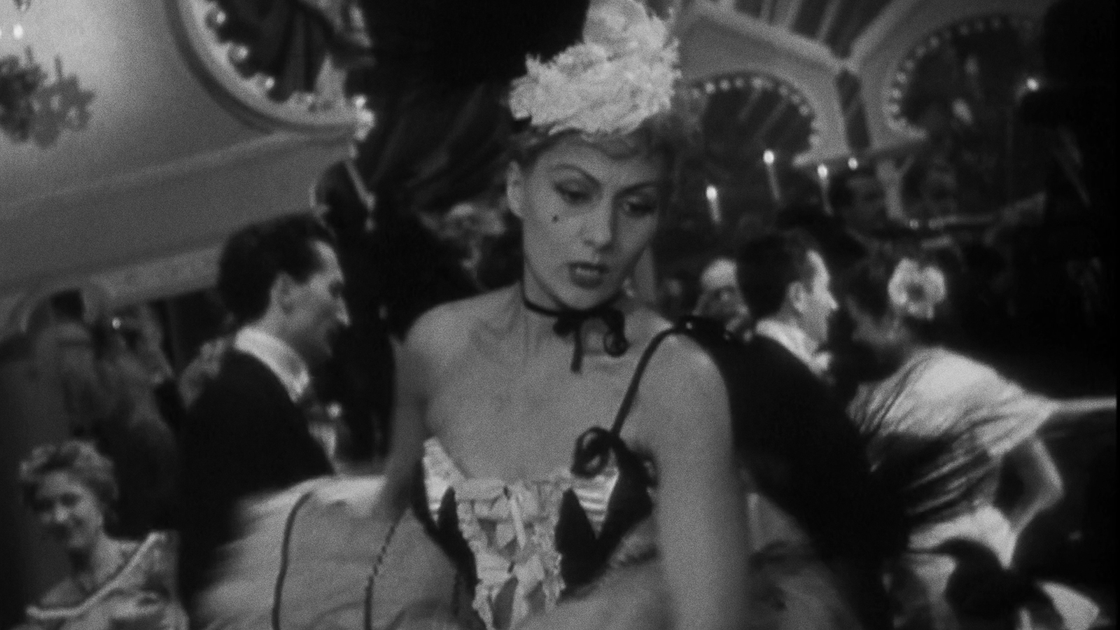 LE PLAISIR German-Narrated Opening