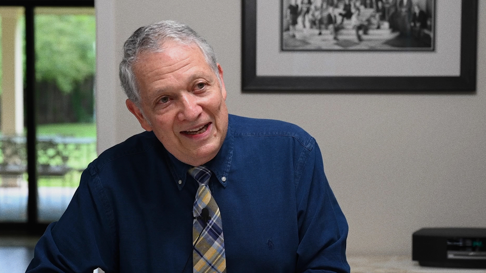 Charles Ramírez Berg on DOS MONJES