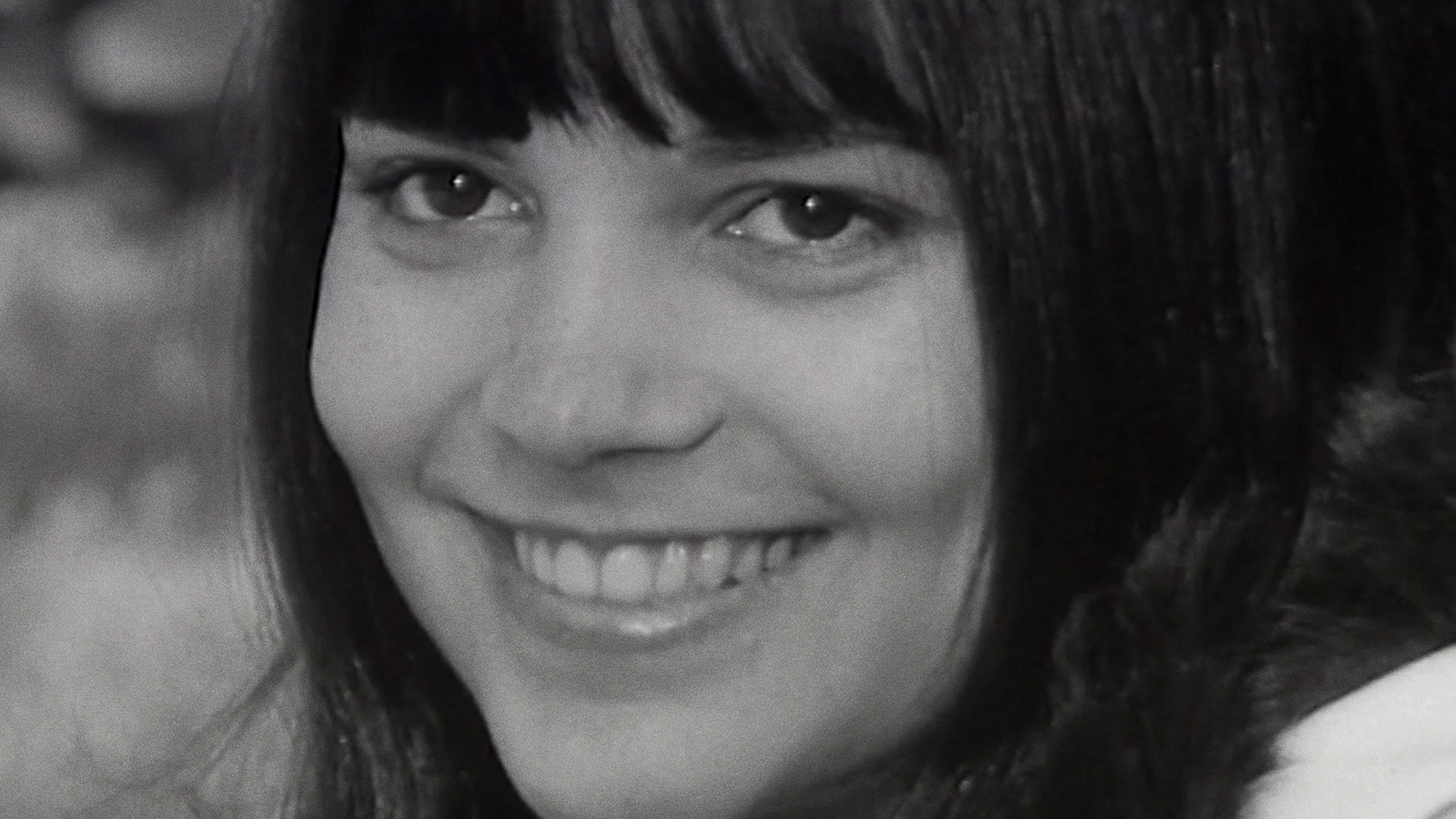 “Au-dela de l’écran”: Chantal Goya, 1966