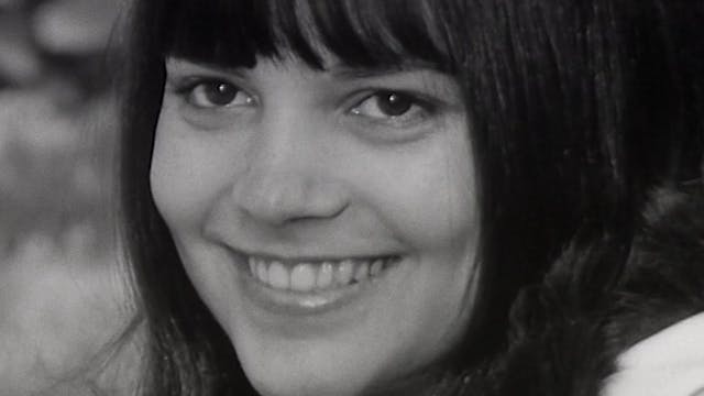 “Au-dela de l’écran”: Chantal Goya, 1966