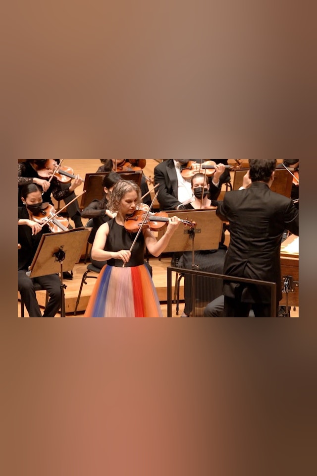 Hilary Hahn Performs Dvořák's Violin Concerto [excerpt]