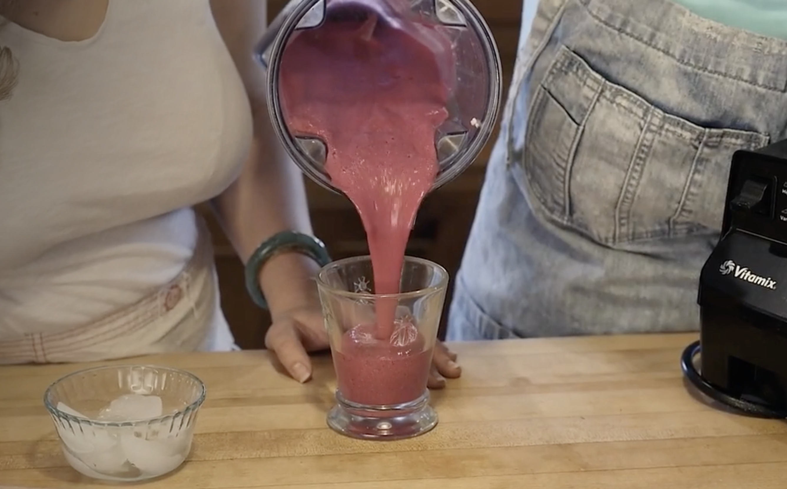 Tropical Dragon Fruit (Pitaya) Smoothie