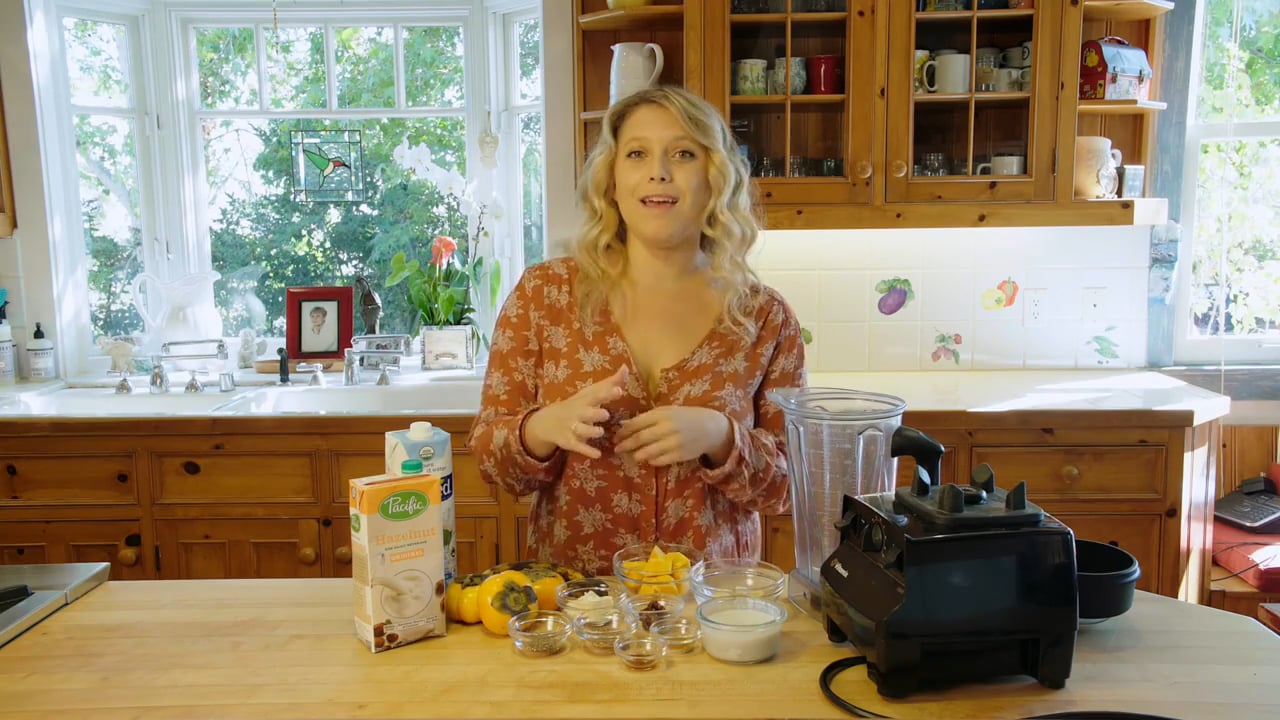 Persimmon Pumpkin Spice Smoothie (gluten free and vegan)