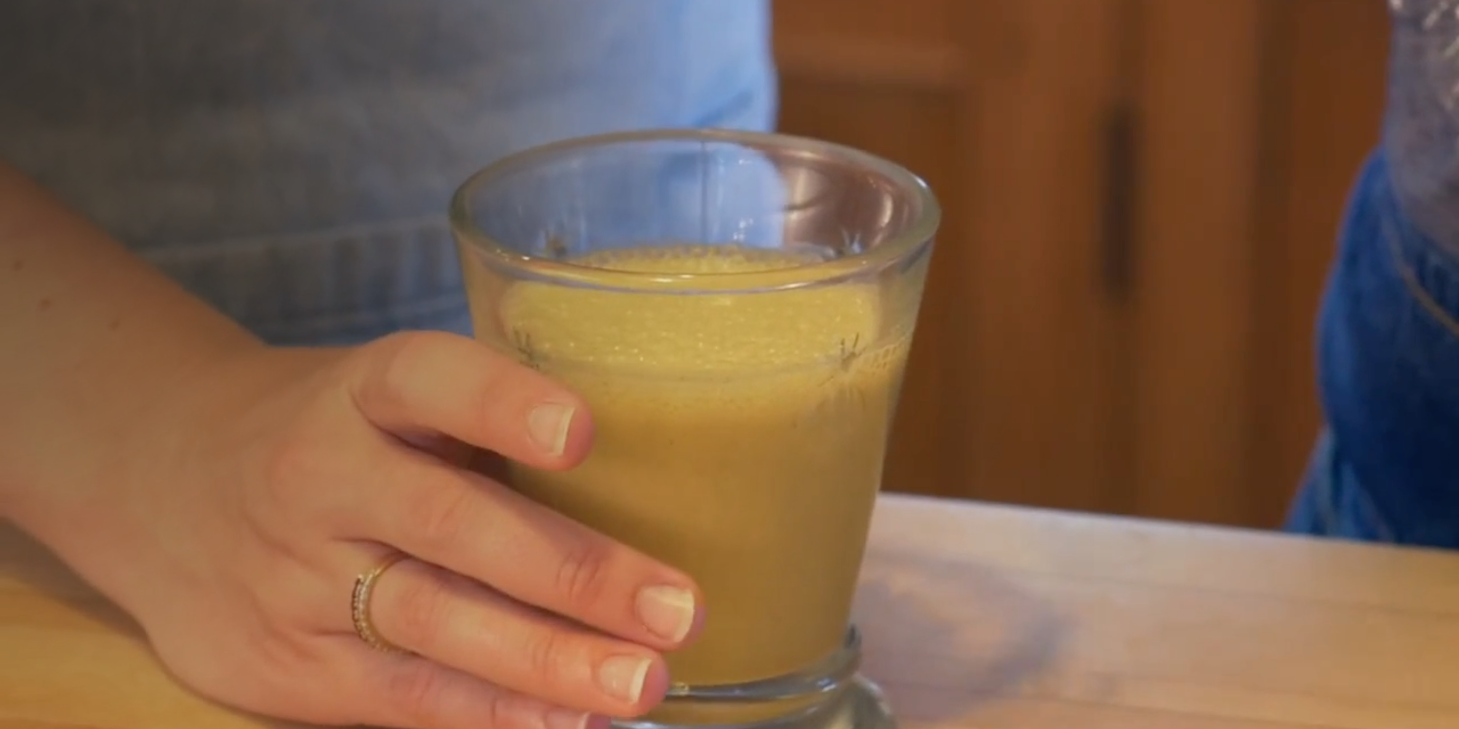 Golden Milk Smoothie (gluten free and vegan)