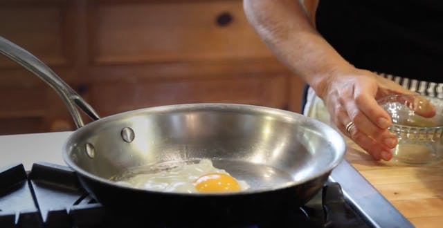 Avocado Toast with an Egg (Gluten Free)