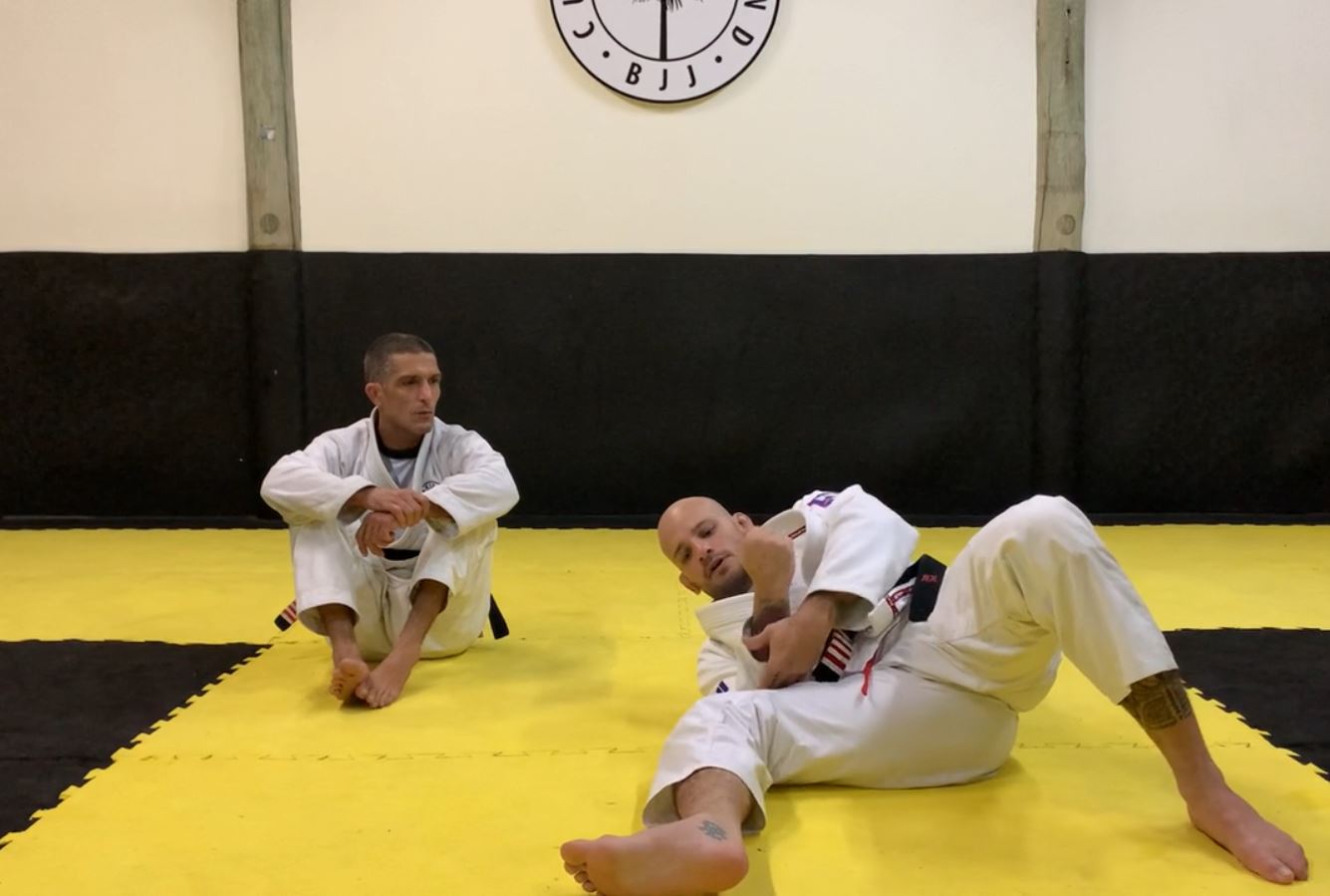 5 - A proper hand in collar with hip movement