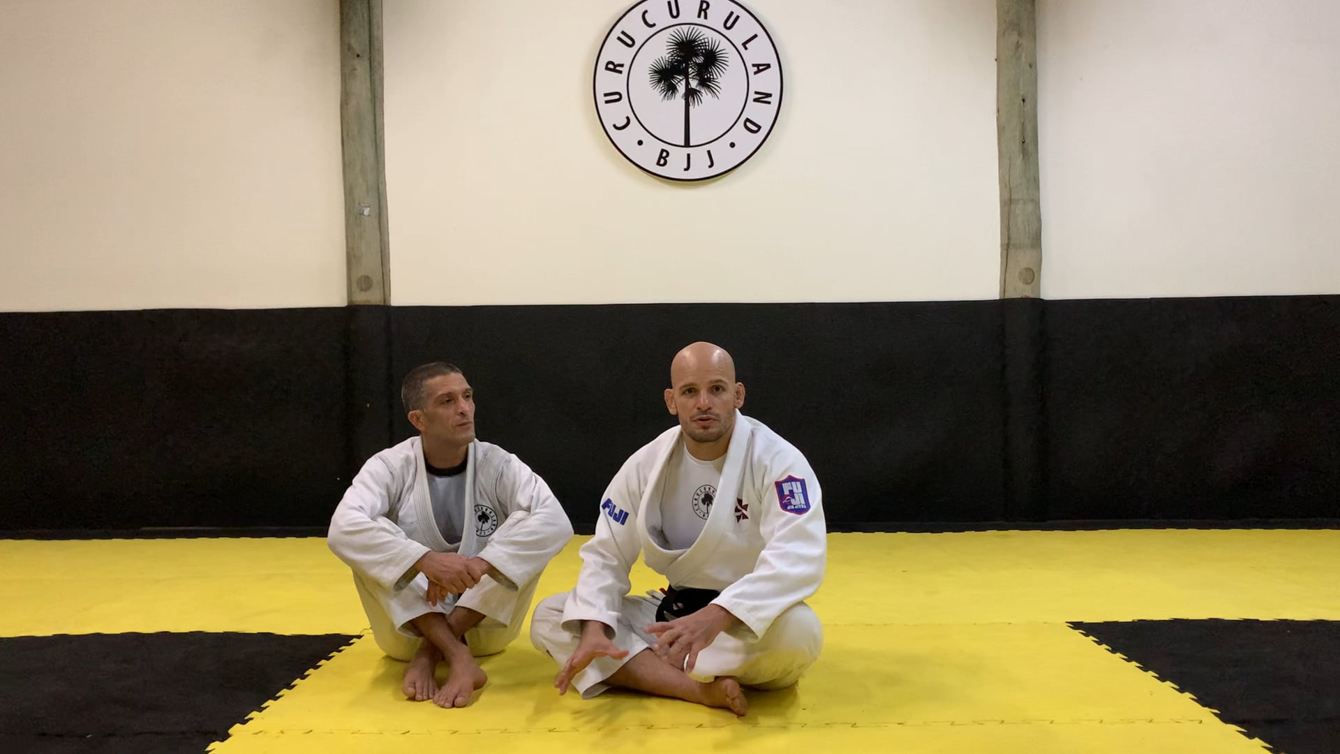2 - Xande Classic guard scissor sweep
